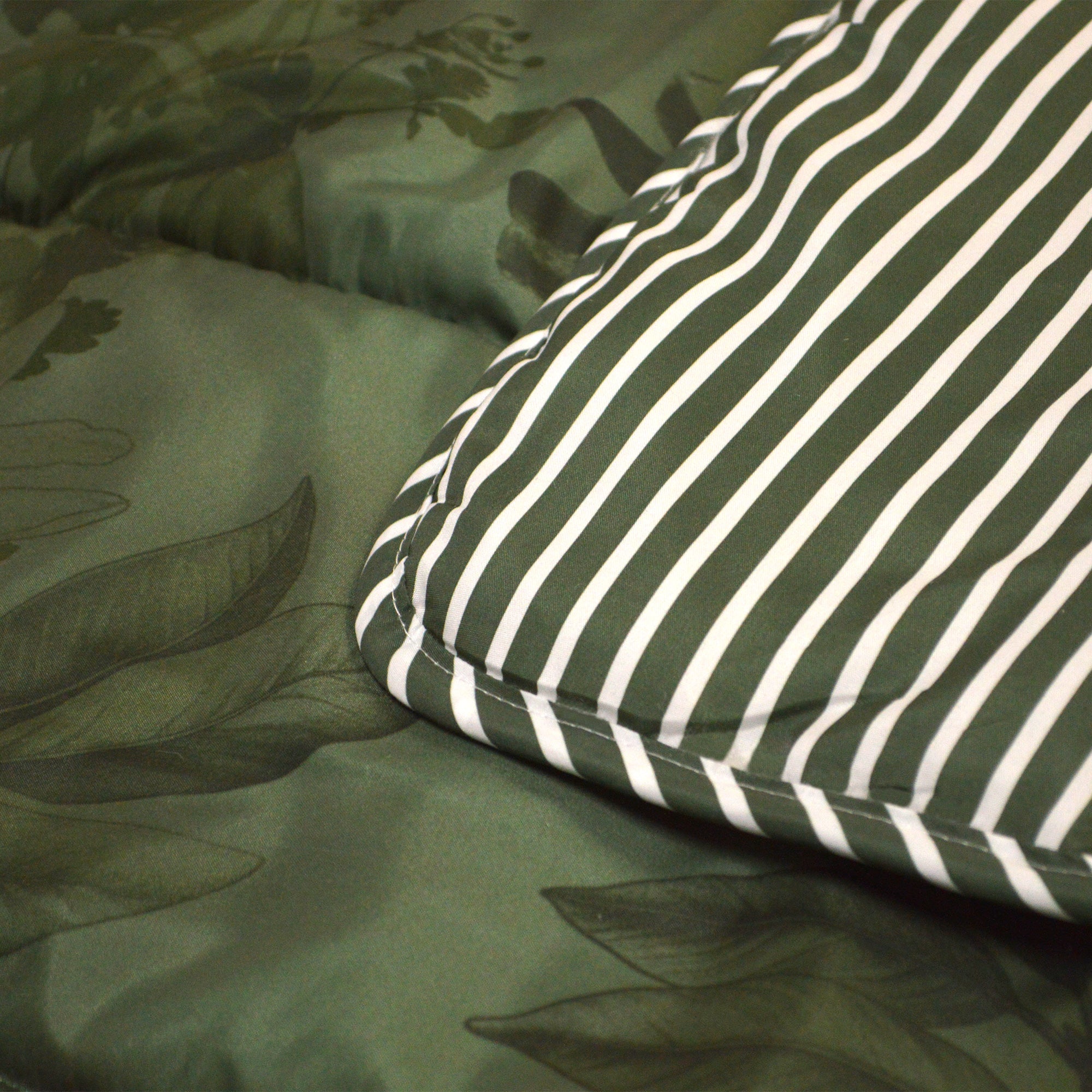 All-in One Lazy Dekbed Green Woods - Dekbed voor het hele jaar