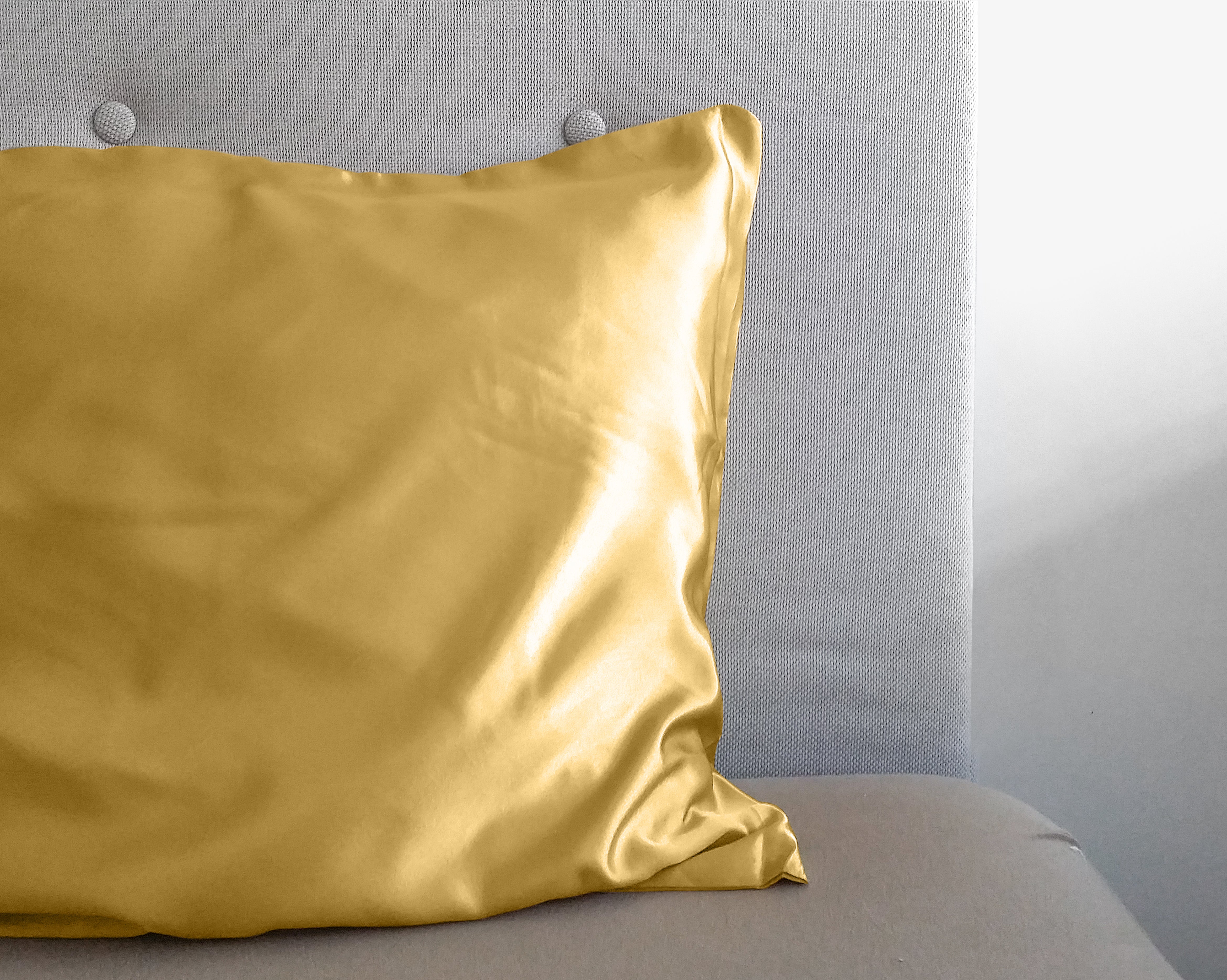 Beauty Skin Care Kussensloop Gold - Anti haar slijtage - Haarsalon product - Glanssatijn