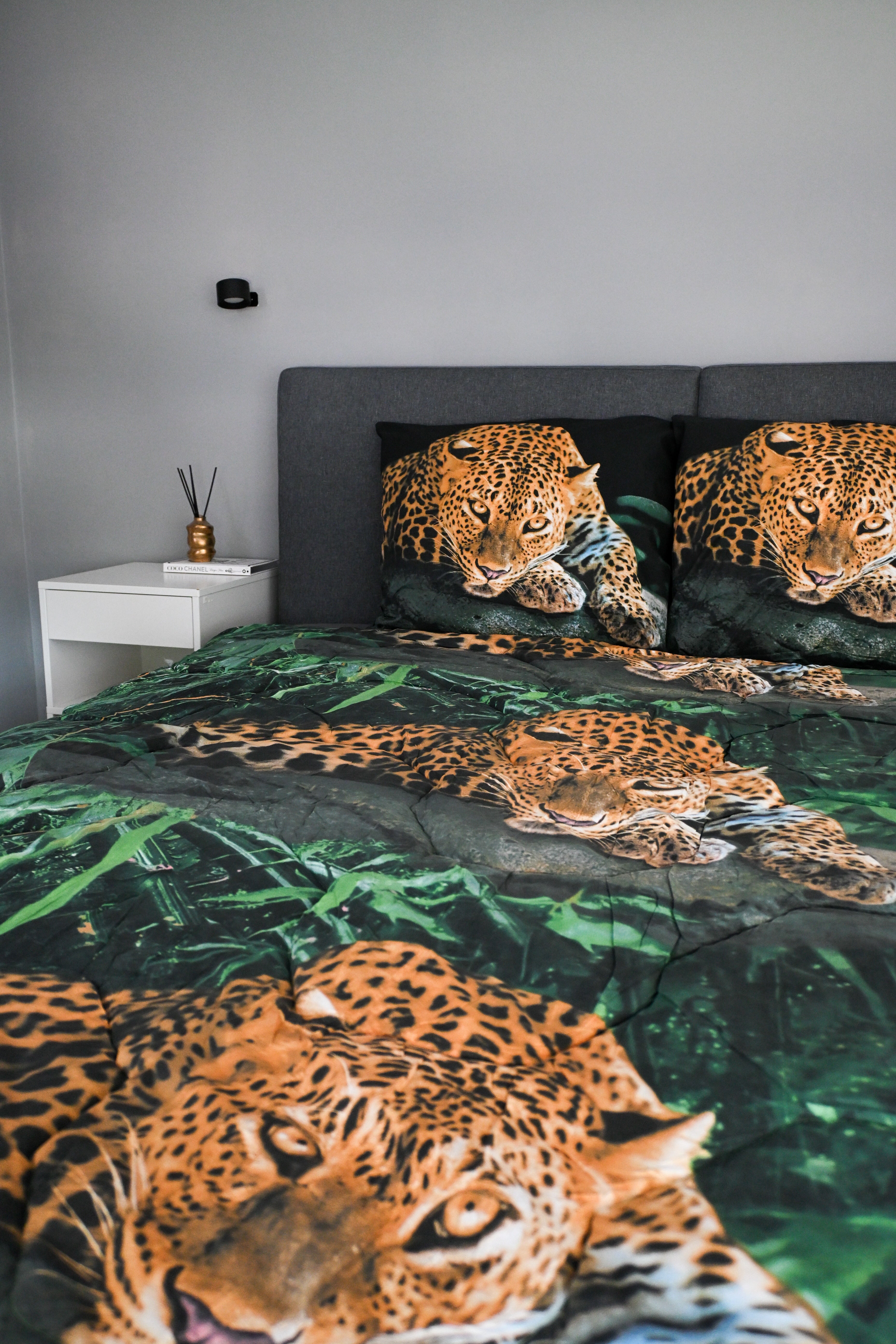 All-in One Lazy Dekbed Jungle Leopard Black - Dekbed met kussenslopen