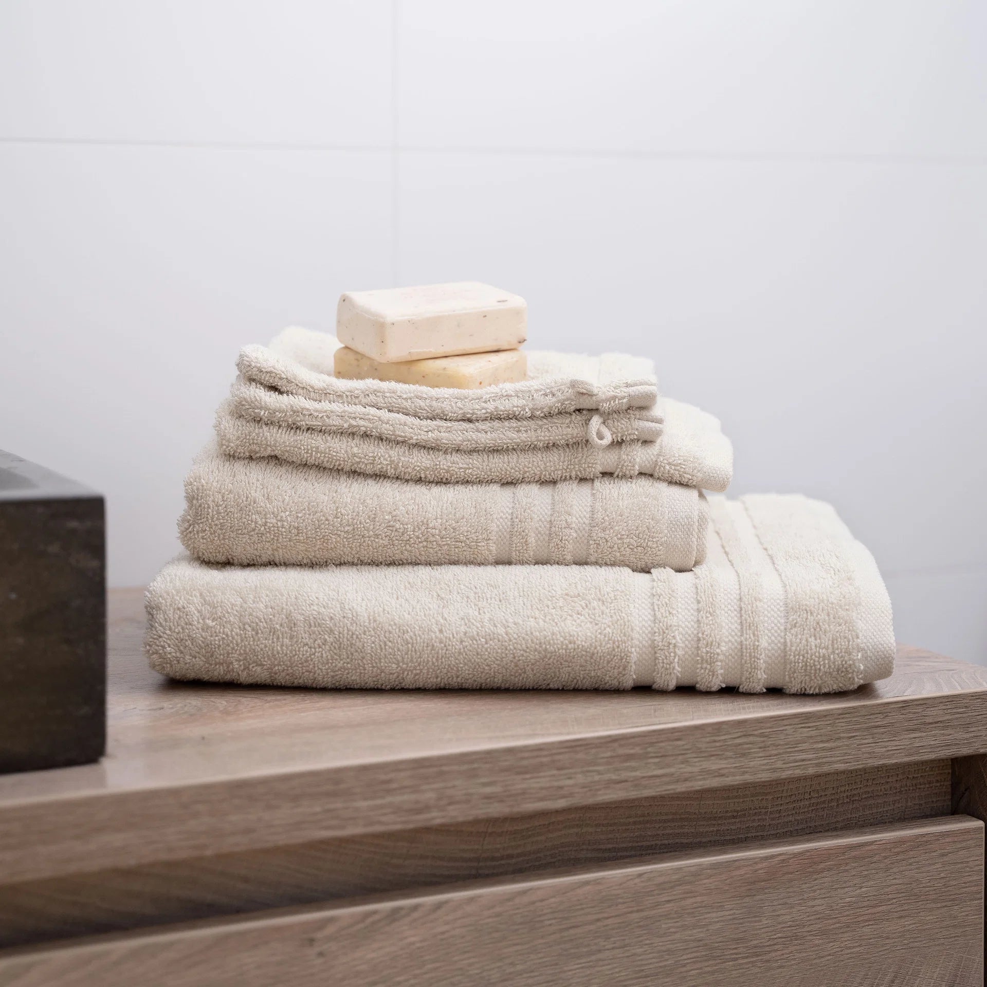 Byrklund Baddoek Bath Basics - Wit - 100% Katoen (BCI) - 50 x 100 cm