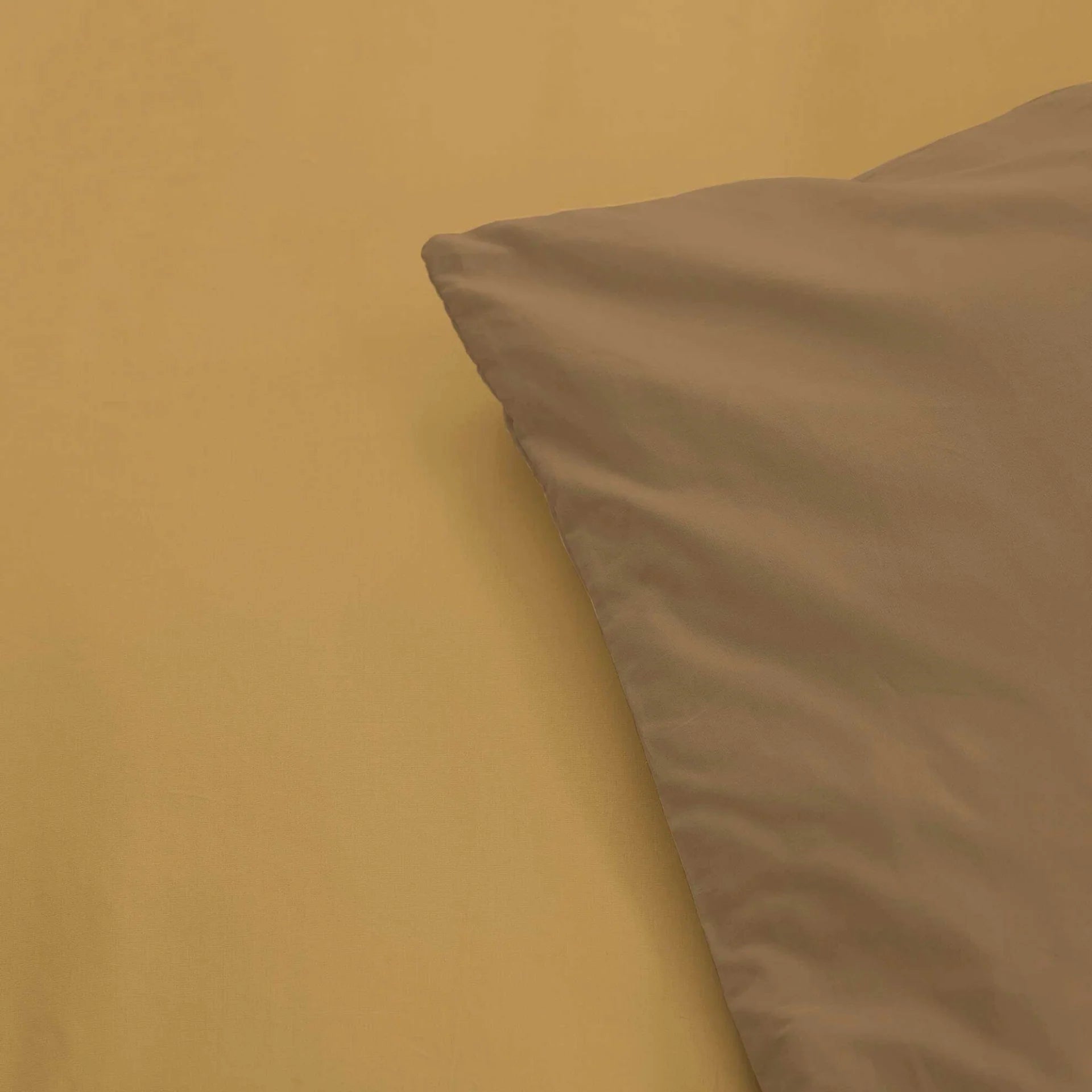 Byrklund Dekbedovertrek Side Way - Geel / Mosterd - 100% Katoen