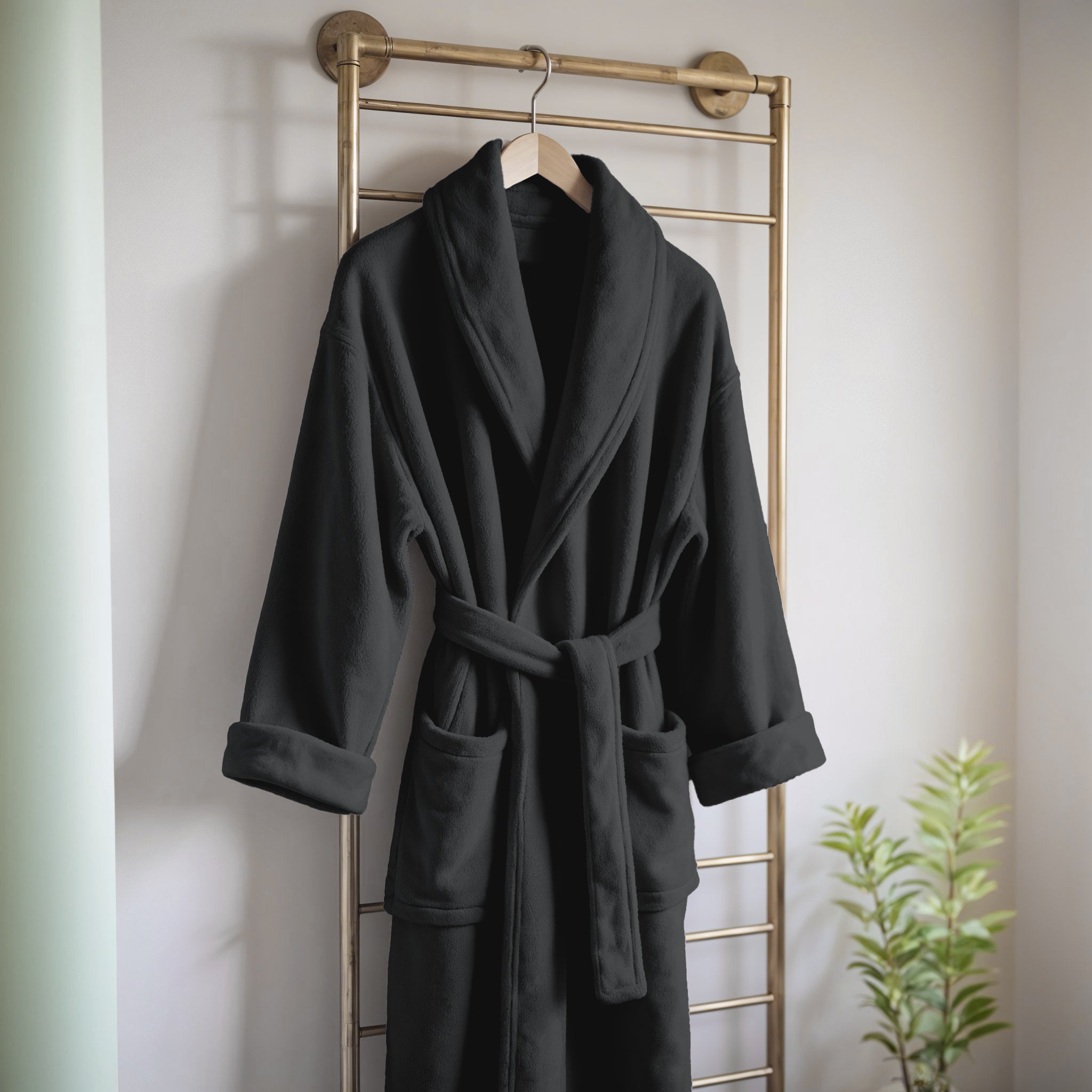 Coral Fleece Bathrobe Black - Perfect fit - Absorbs moisture - Available in different sizes