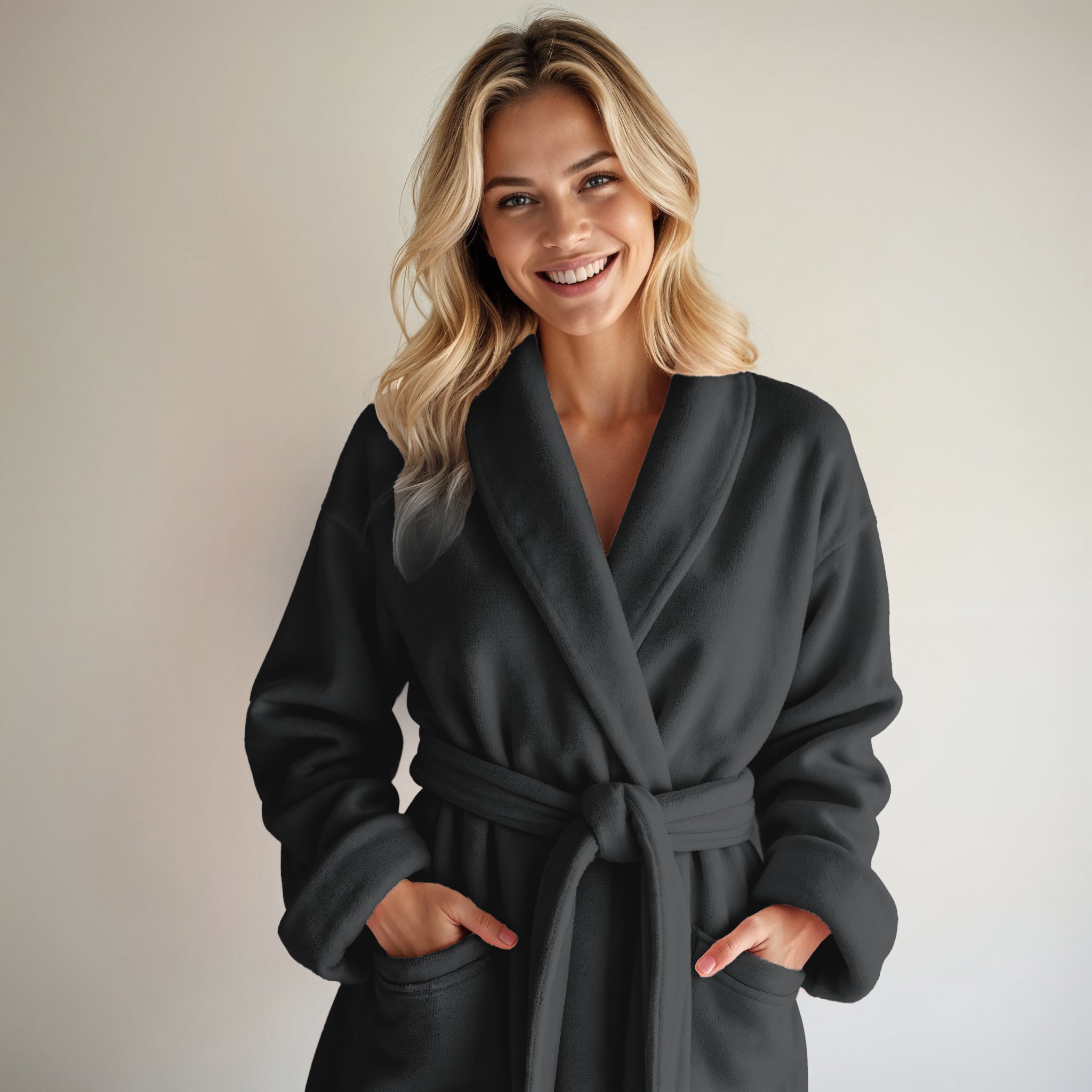 Coral Fleece Bathrobe Black - Perfect fit - Absorbs moisture - Available in different sizes