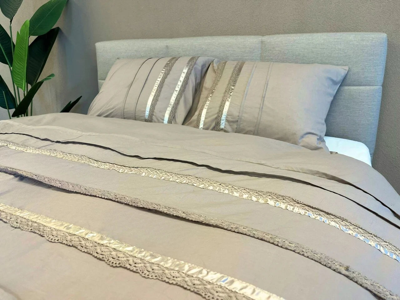 Dekbedovertrek Saint Paul Taupe - Luxe 100% Katoen & Romantisch Design