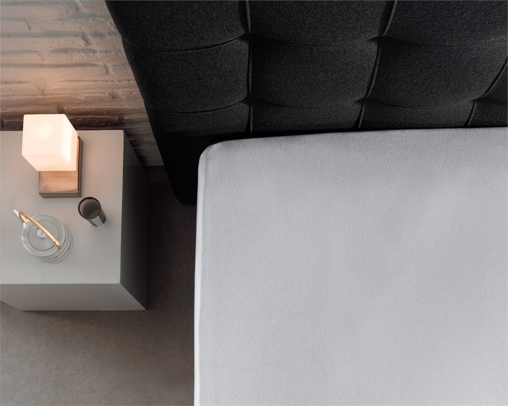 Double Jersey 220g Fitted Sheet White - Wonderfully Soft - Suitable for Box Springs and Mattresses - Stretch Cotton