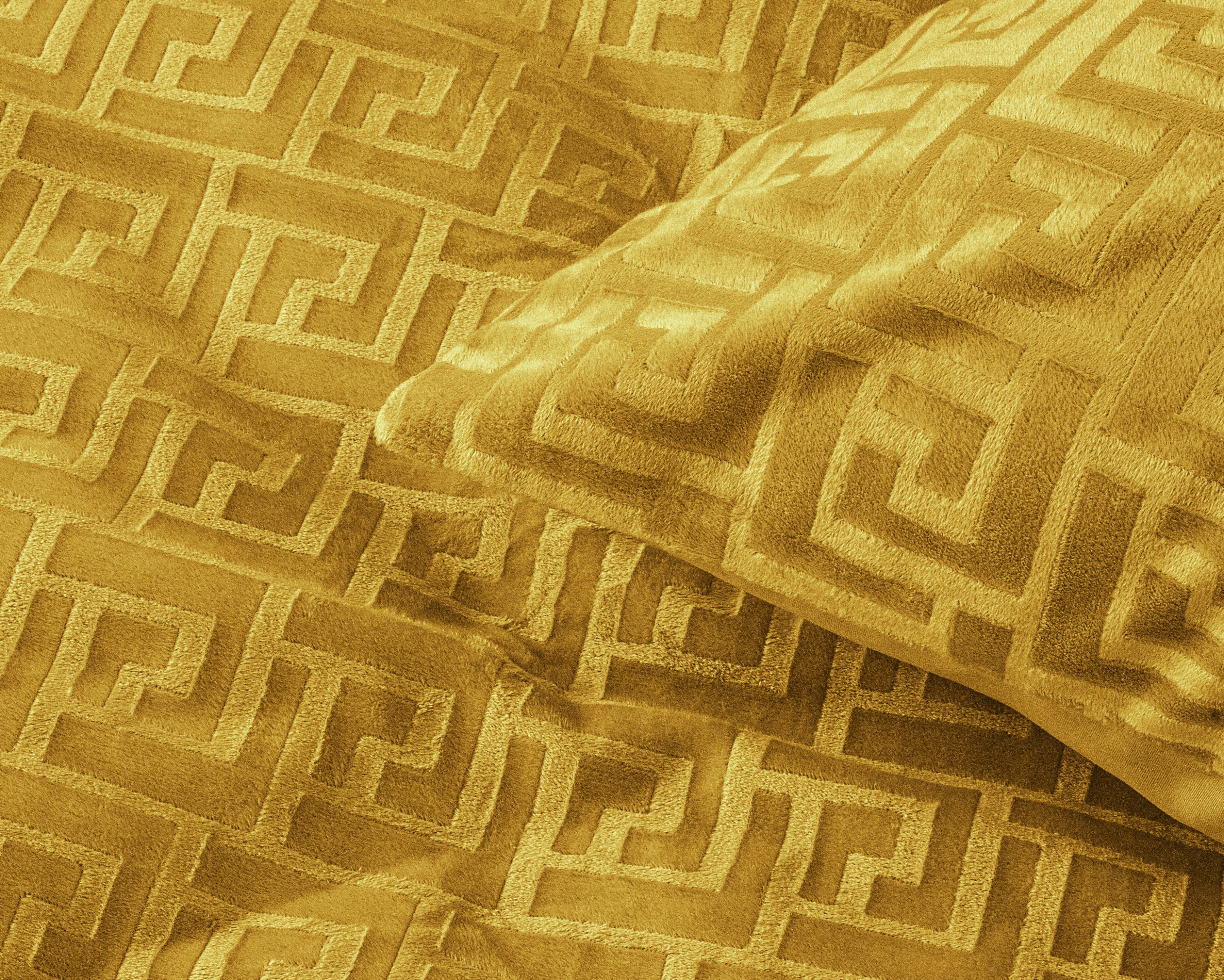 Embossed Velvet Fashion Duvet Cover Gold - Soft and warm - Uni Design - Luxurious feel