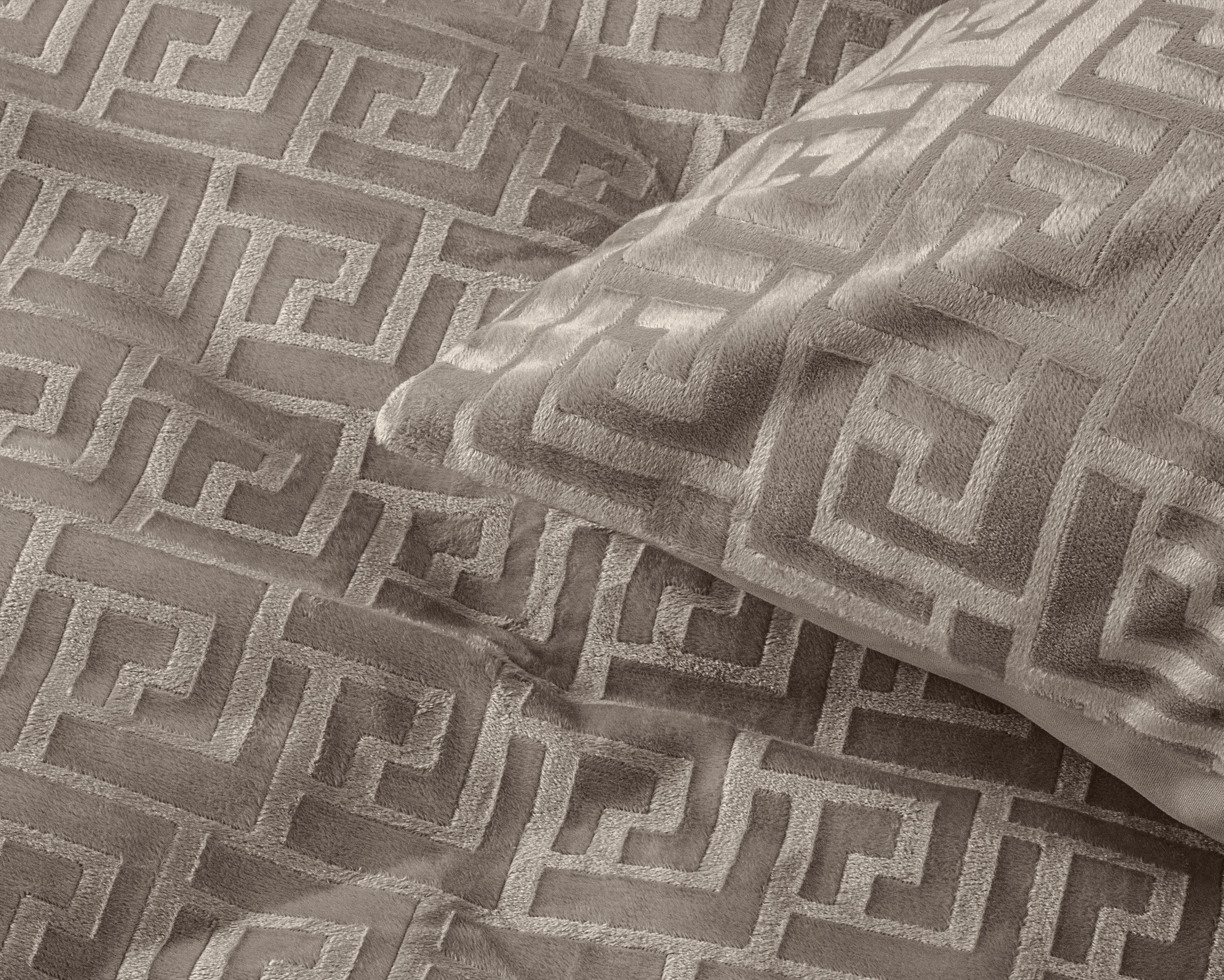 Embossed Velvet Fashion Duvet Cover Taupe - Soft and warm - Uni Design - Luxurious feel