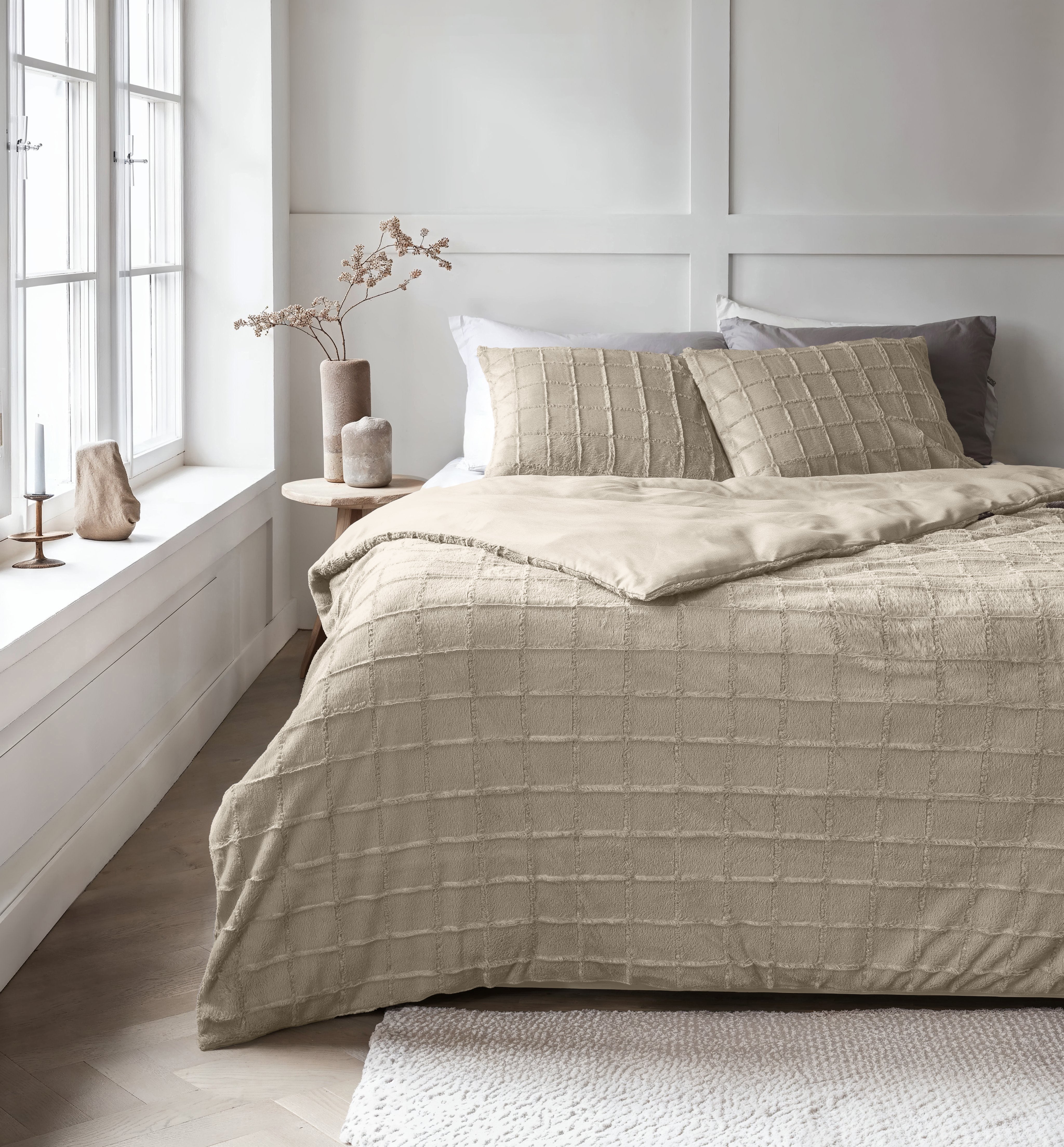 Faux Fur Check Duvet Cover Beige - Wonderfully soft - Chic design - Faux fur