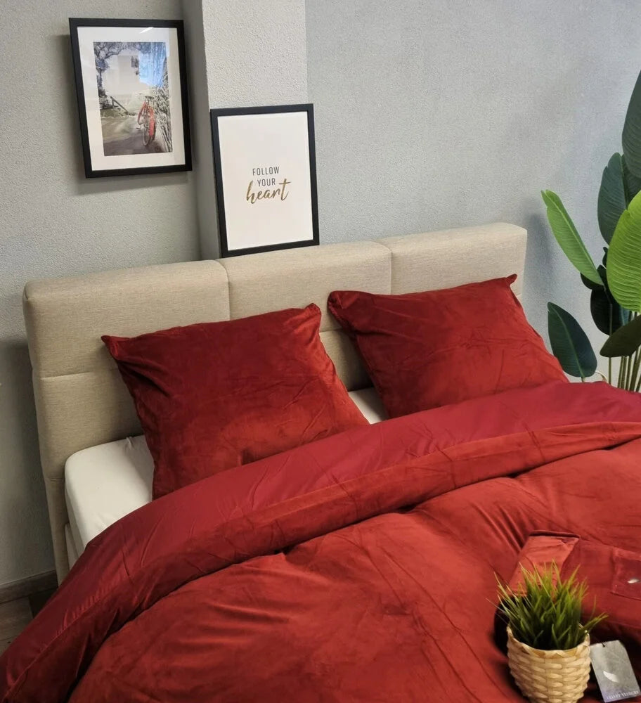 Velvet Duvet Cover Bordeaux Red – Luxury & Comfort