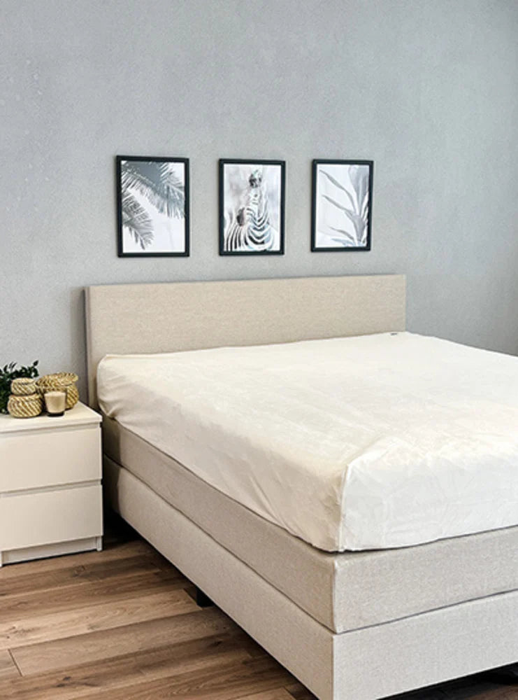 Velvet Fitted Sheet Pearl White | Luxury Velvet Mattress Cover for Ultimate Comfort