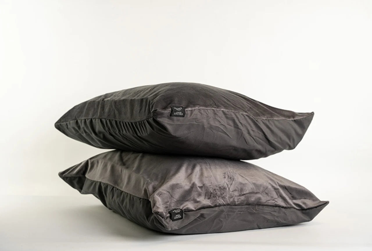 Velvet Pillowcases Anthracite – Luxury Velvet Pillowcases in 12 Colors