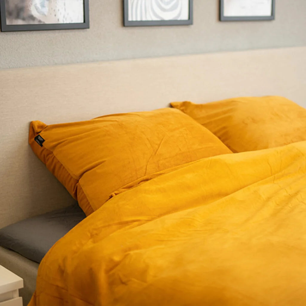 Velvet Pillowcases Cognac Velvet – Luxury and Comfort for Your Interior