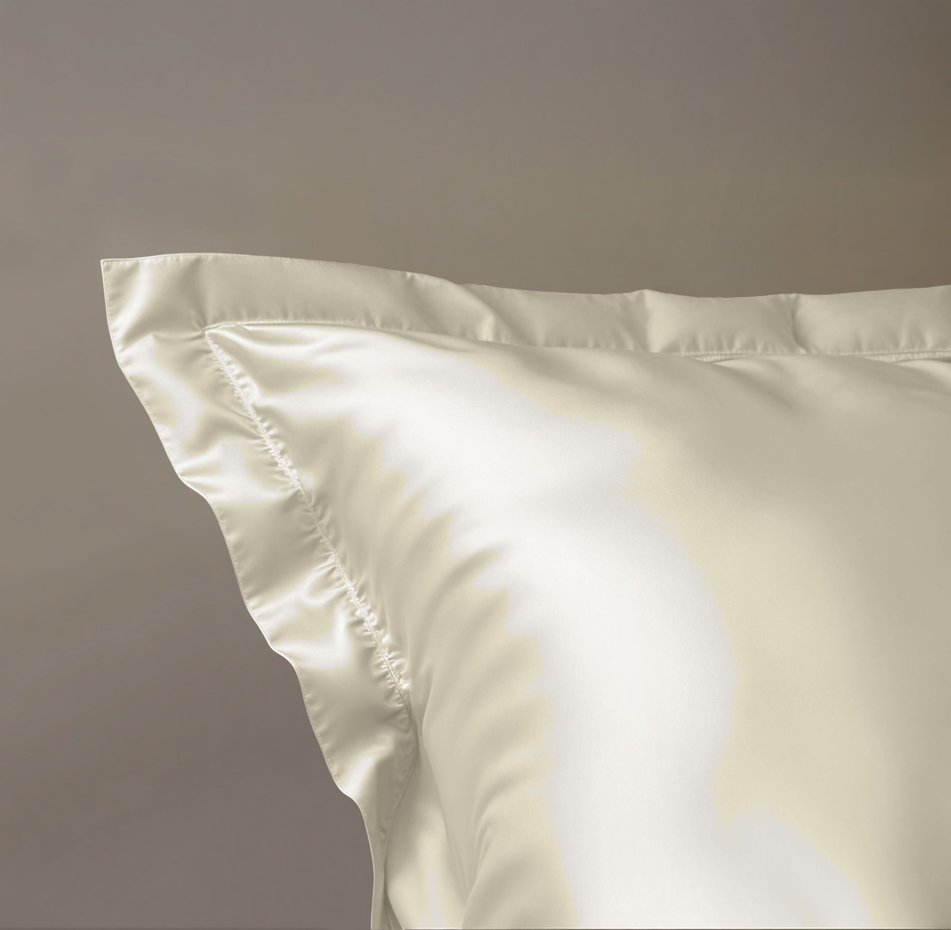 Glossy Creme Dekbedovertrek
