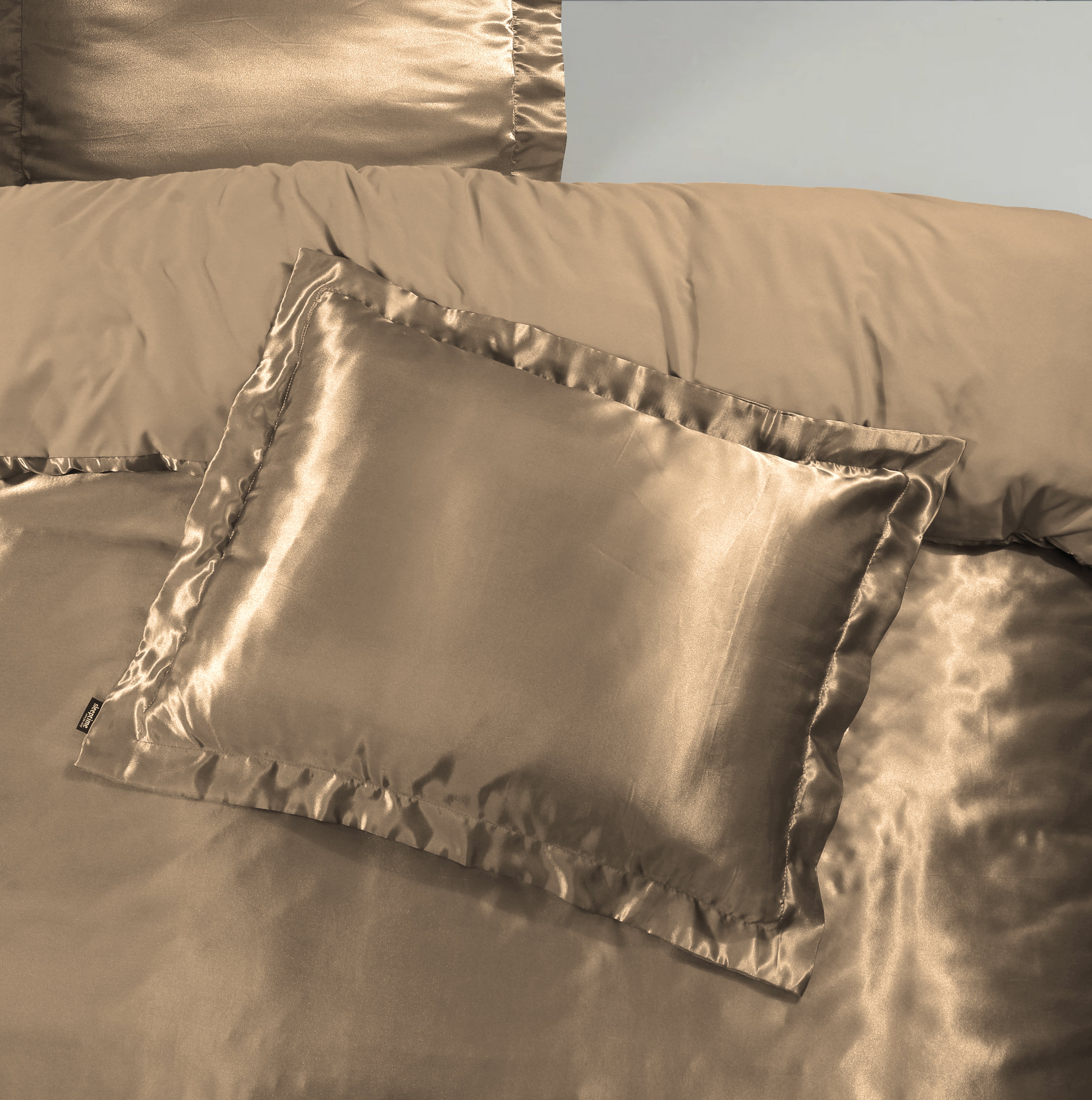 Glossy Taupe Kussensloop 60 x 70 - Anti haar slijtage - Haarsalon product - 2 stuks in 1 verpakking