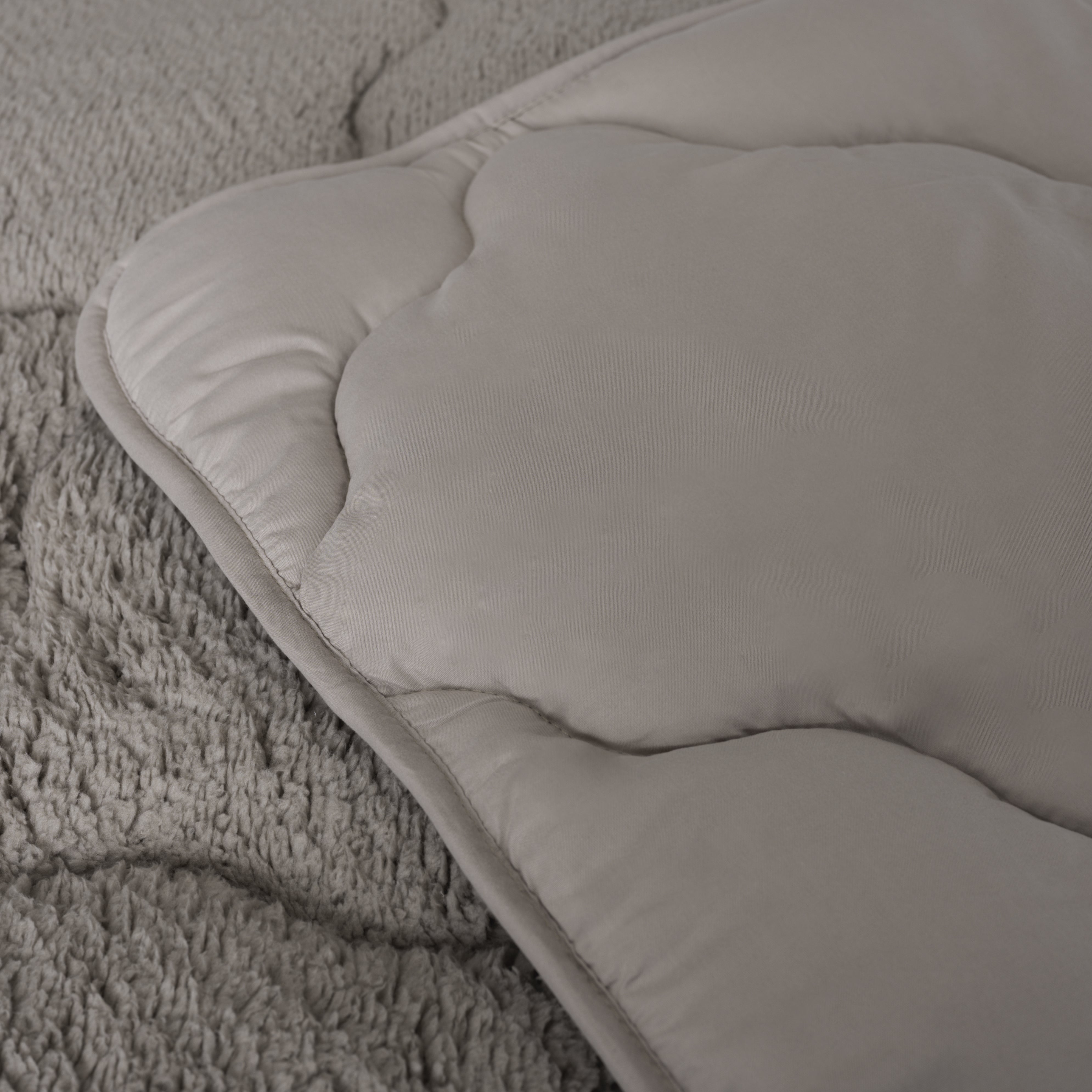 All-in-One Lazy Teddy Duvet Taupe - Duvet for the whole year