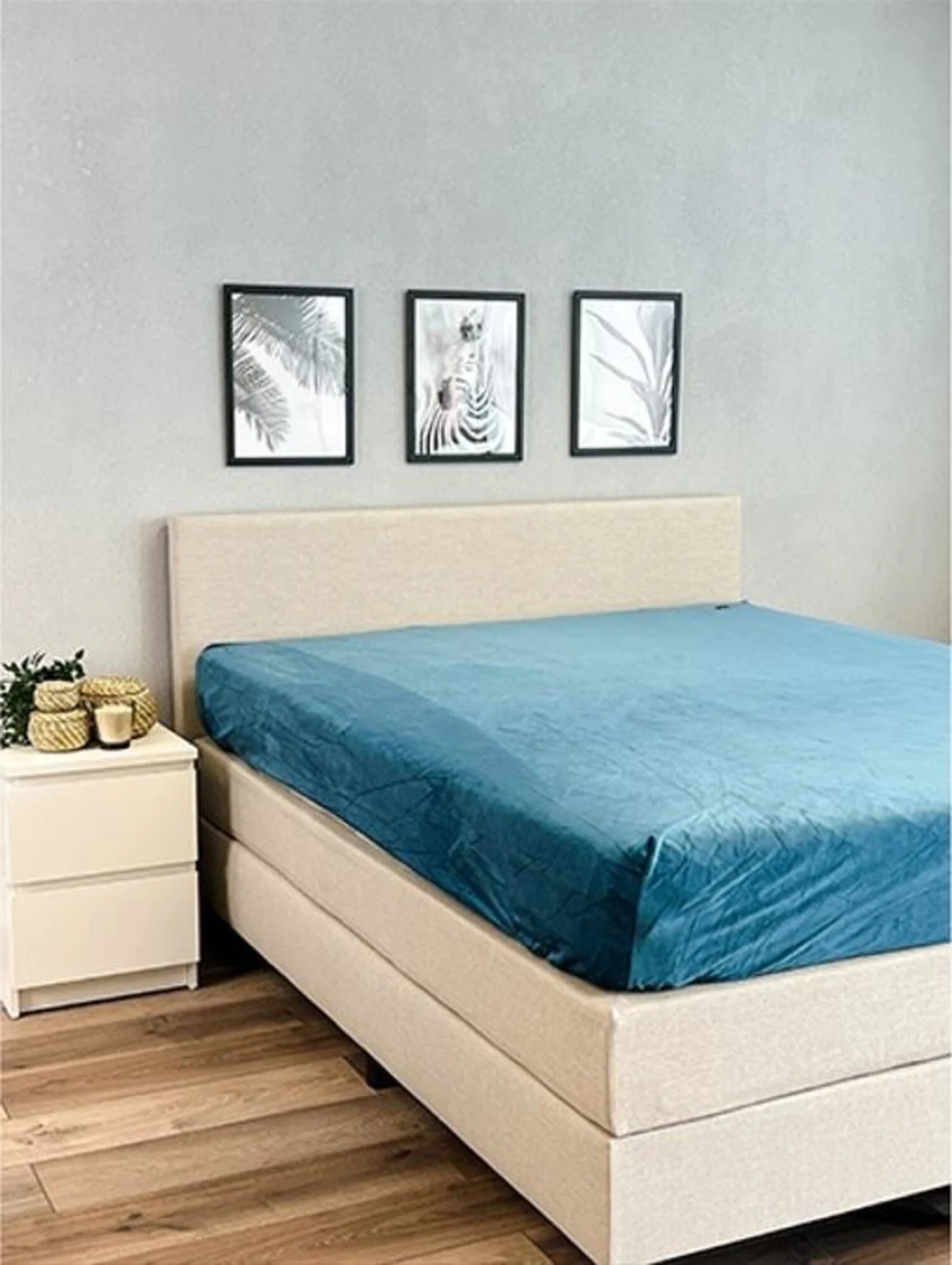 Luxurious Velvet Fitted Sheet Petrol Blue – Extra Soft & Warm – 40cm Corner Height