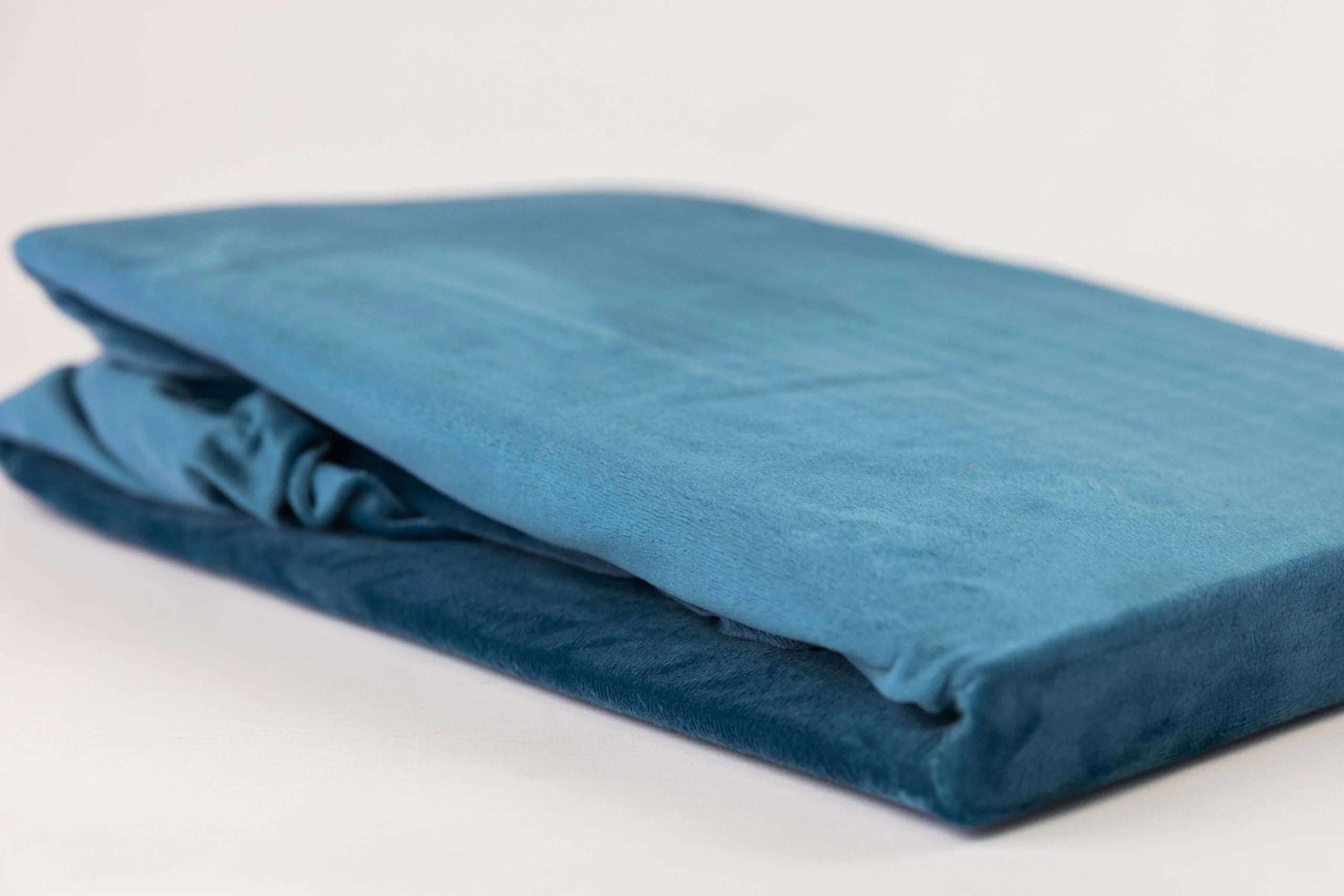 Luxurious Velvet Fitted Sheet Petrol Blue – Extra Soft & Warm – 40cm Corner Height