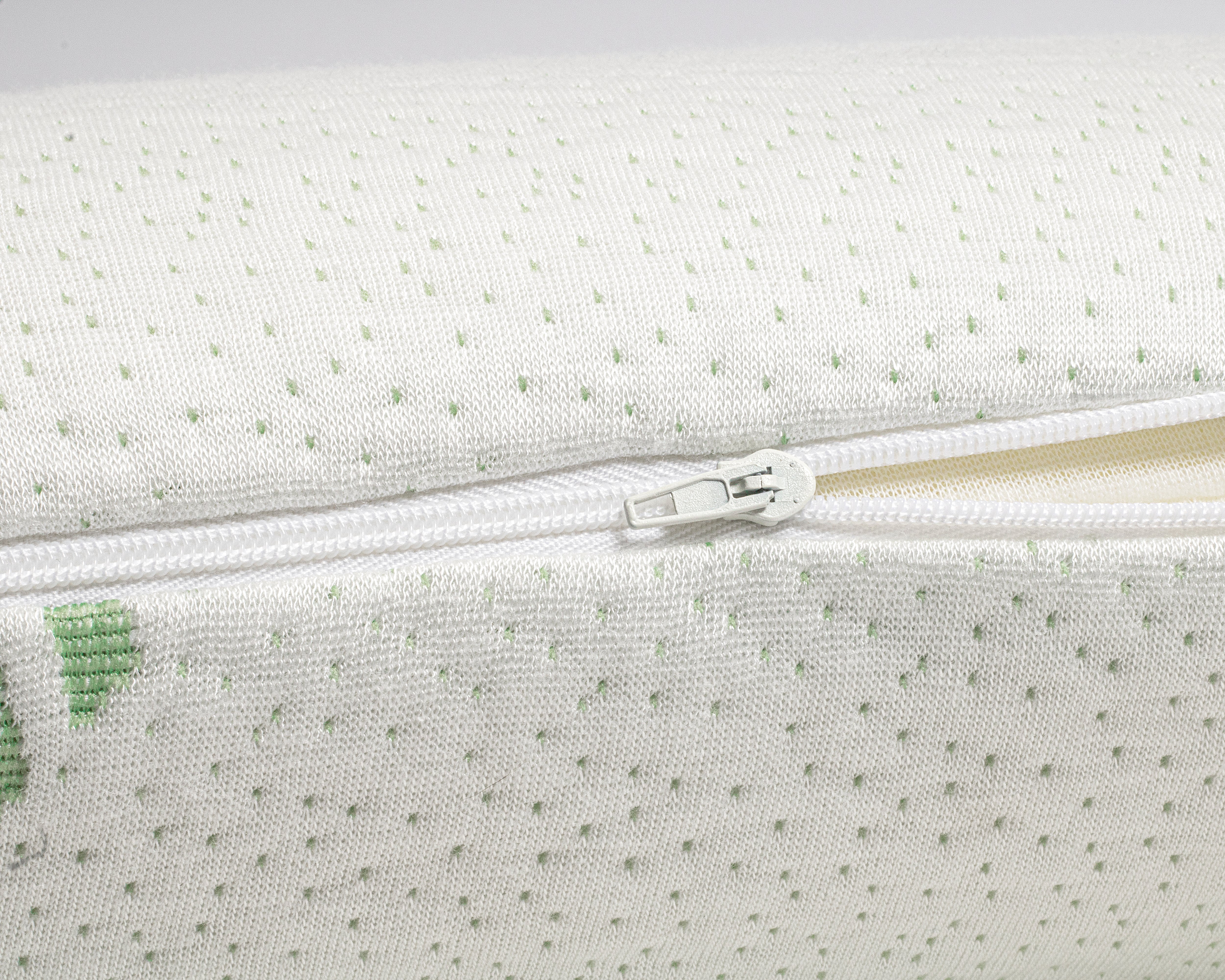 Orthopedisch Bamboe Viscogel Kussen 70 x 40 - Behandeld met bamboo - Natuurlijke vezels - Drukverlagend traagschuim