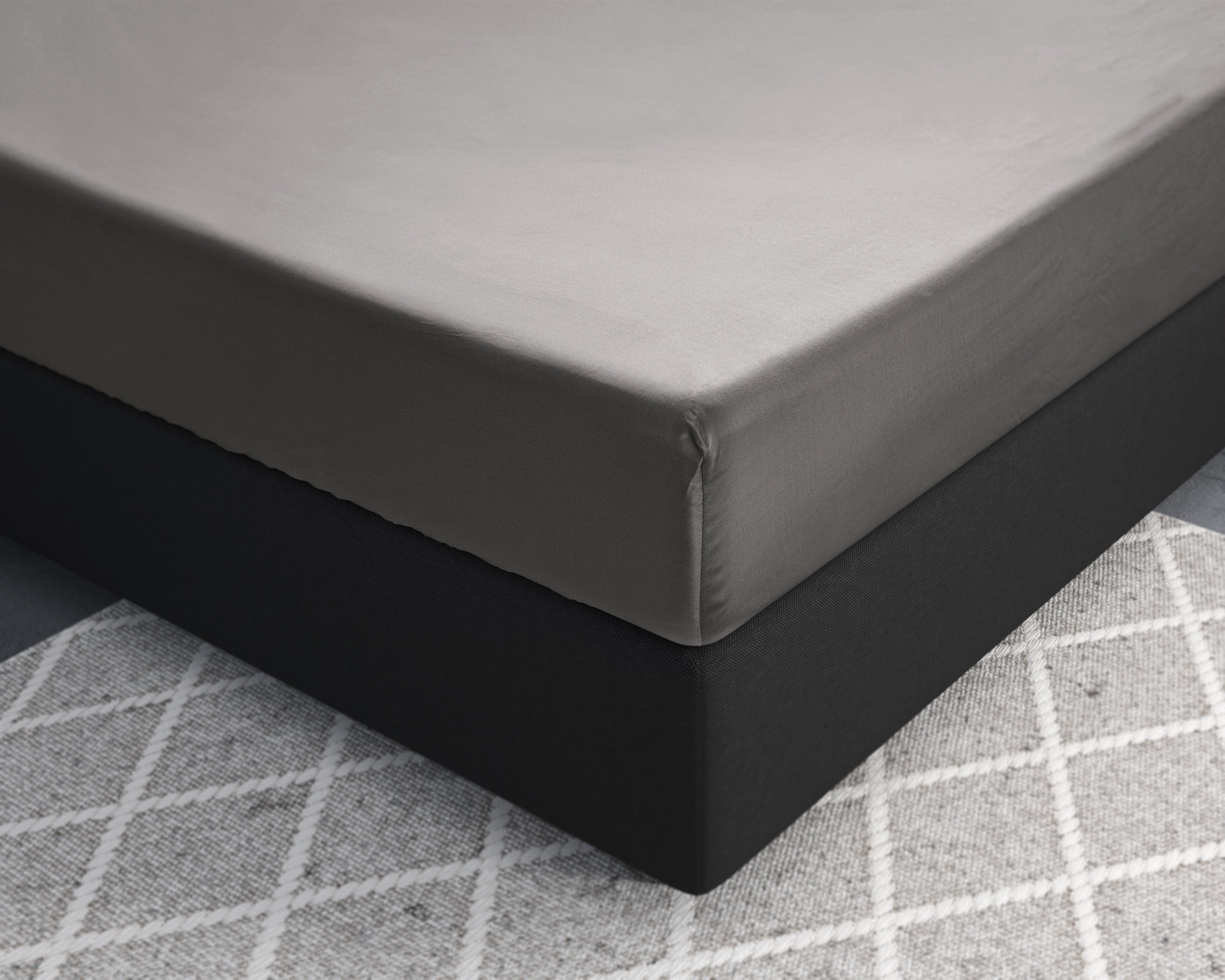 Satin Fitted Sheet Gray - Reactive washed - Soft, smooth, breathable and has a light sheen - Free from harmful substances and skin-friendly