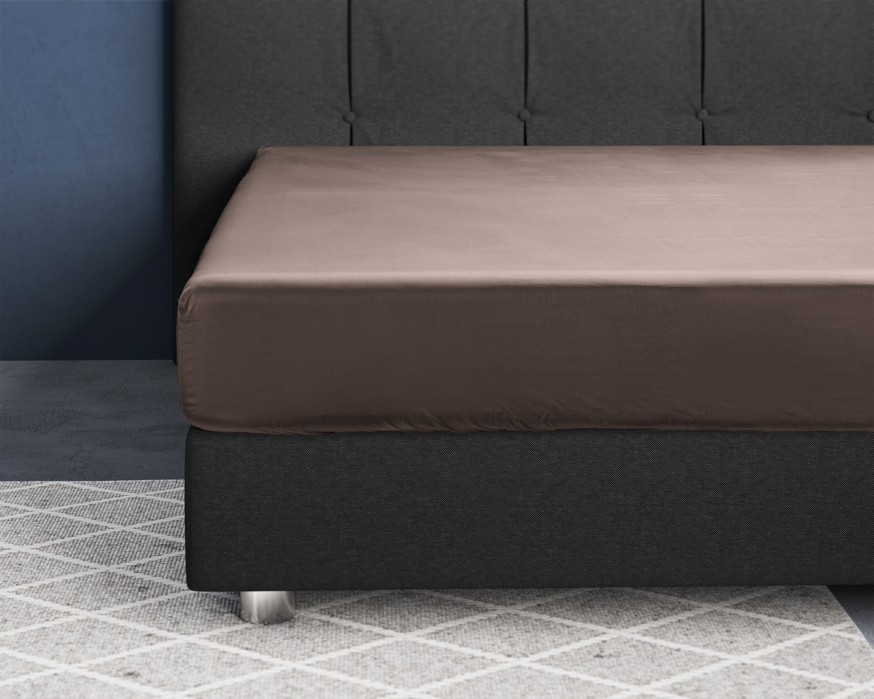 Satin Fitted Sheet Taupe - Reactive washed - Soft, smooth, breathable and has a light sheen - Free from harmful substances and skin-friendly
