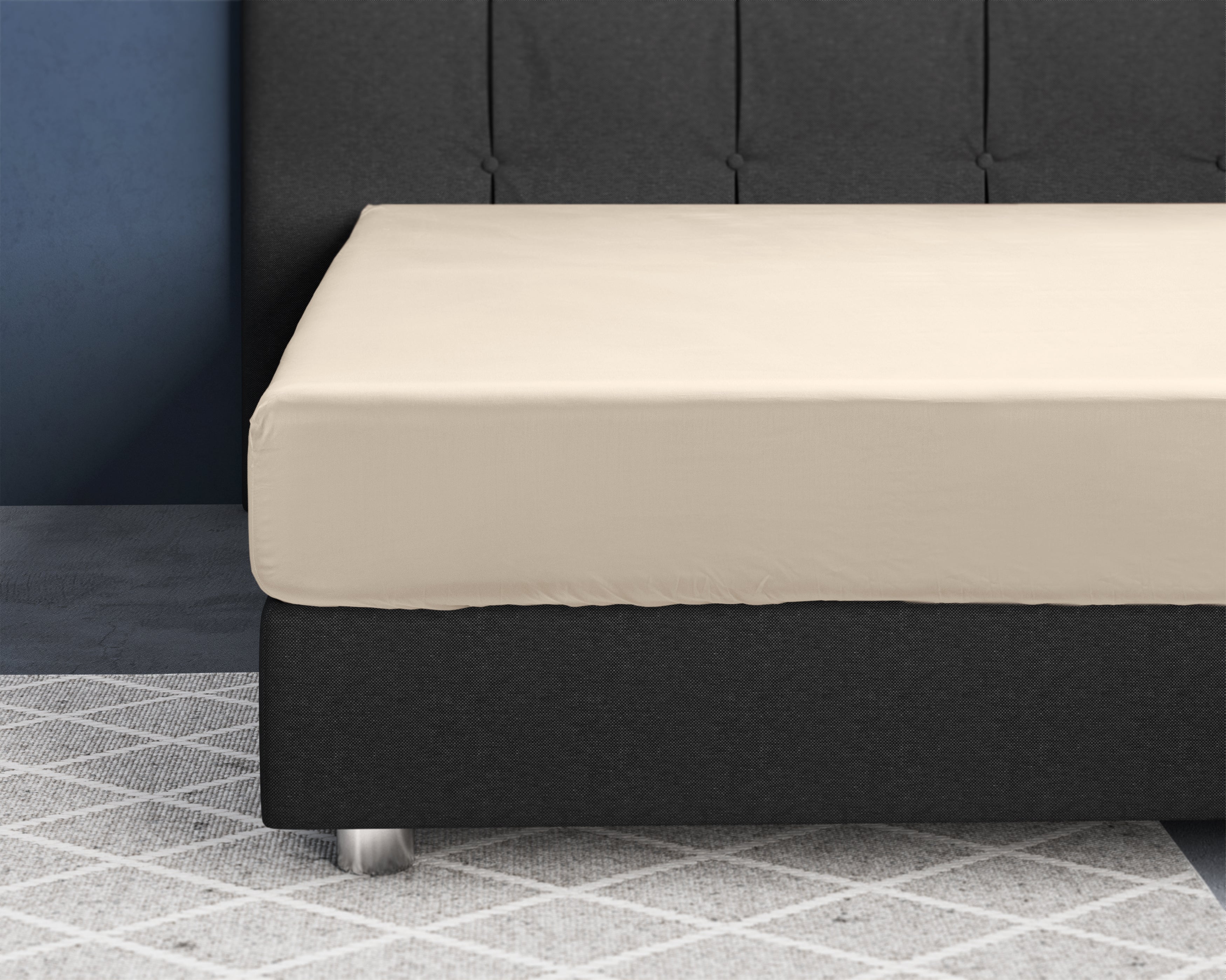 Satin Fitted Sheet Sand - Reactive washed - Soft, smooth, breathable and has a light sheen - Free from harmful substances and skin-friendly