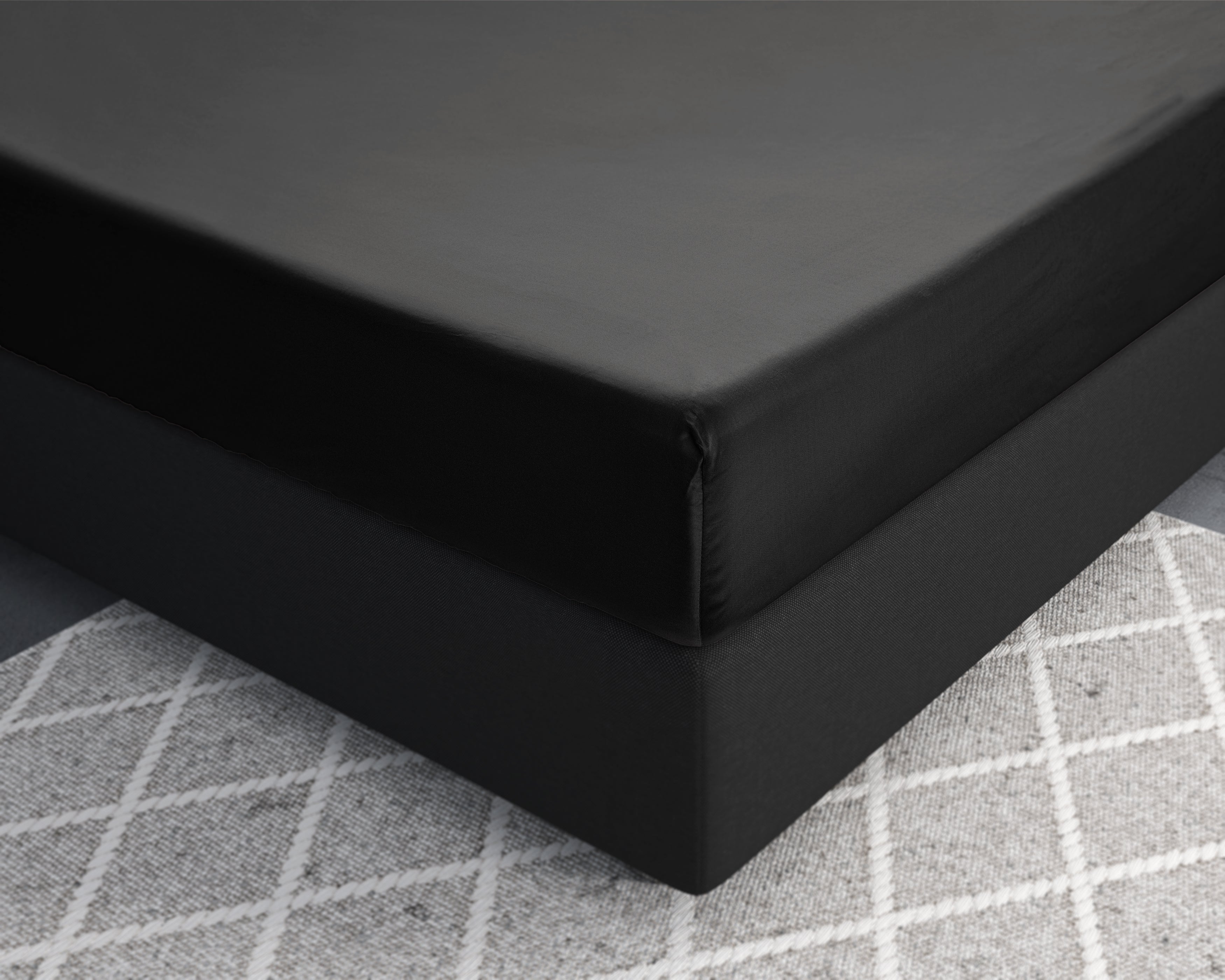 Satin Fitted Sheet Black - Reactive washed - Soft, smooth, breathable and has a light sheen - Free from harmful substances and skin-friendly