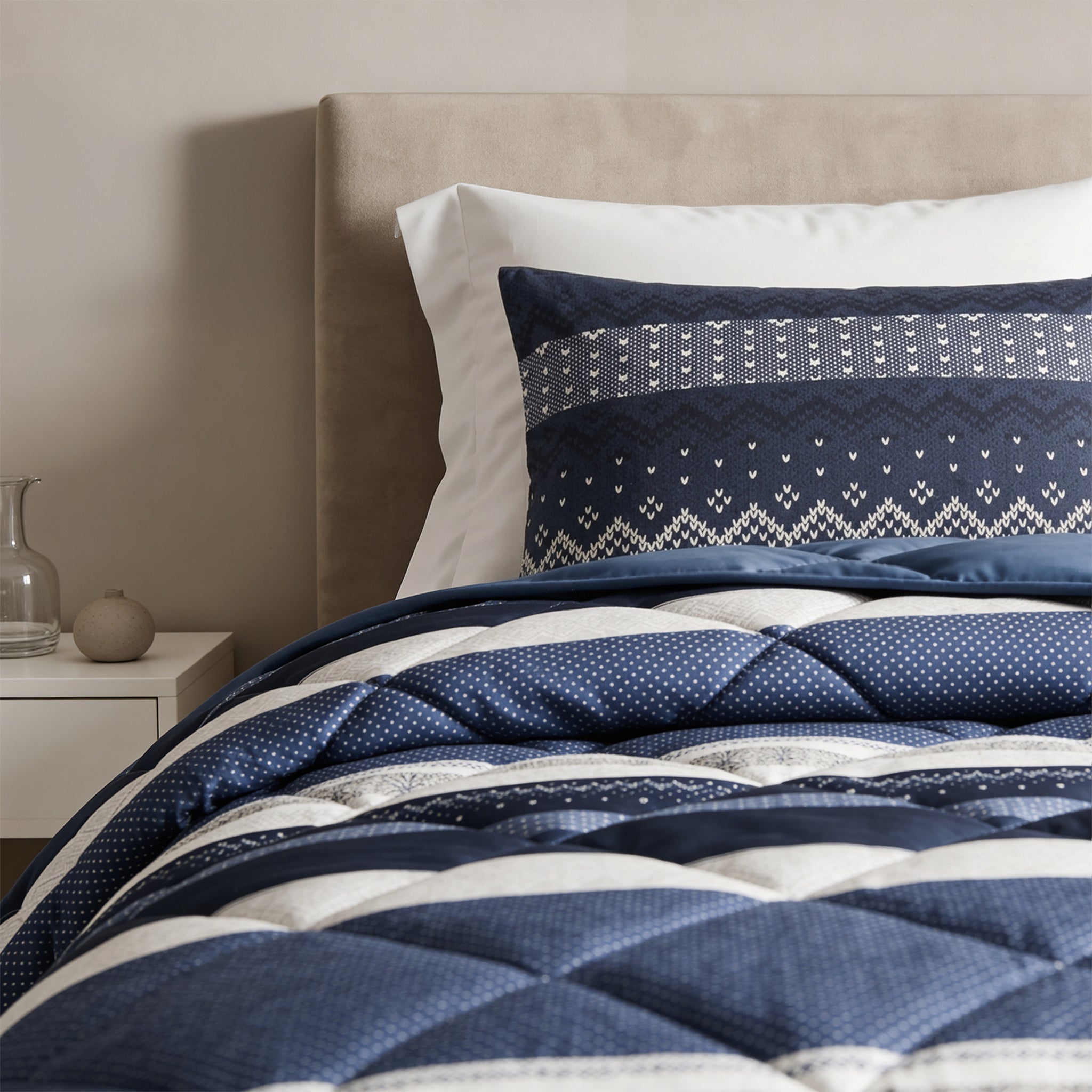 Sleeptime Dekbed - Elisabeth Navy - Voor het hele jaar + Kussenslopen