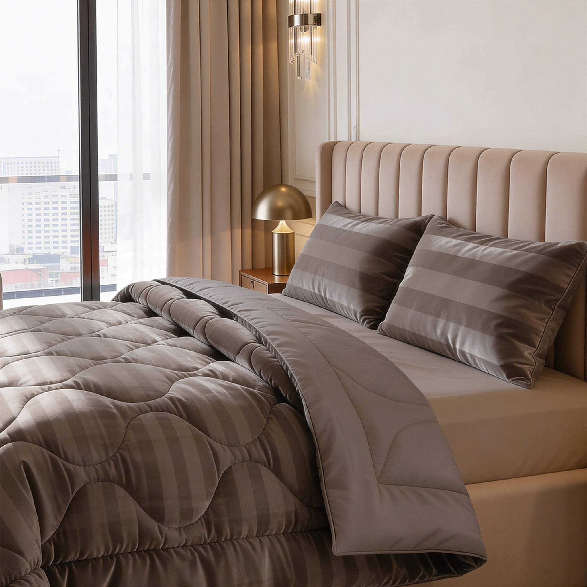 Sleeptime Lazy Dekbed - Hotel Velvet - Taupe - Voor het hele jaar