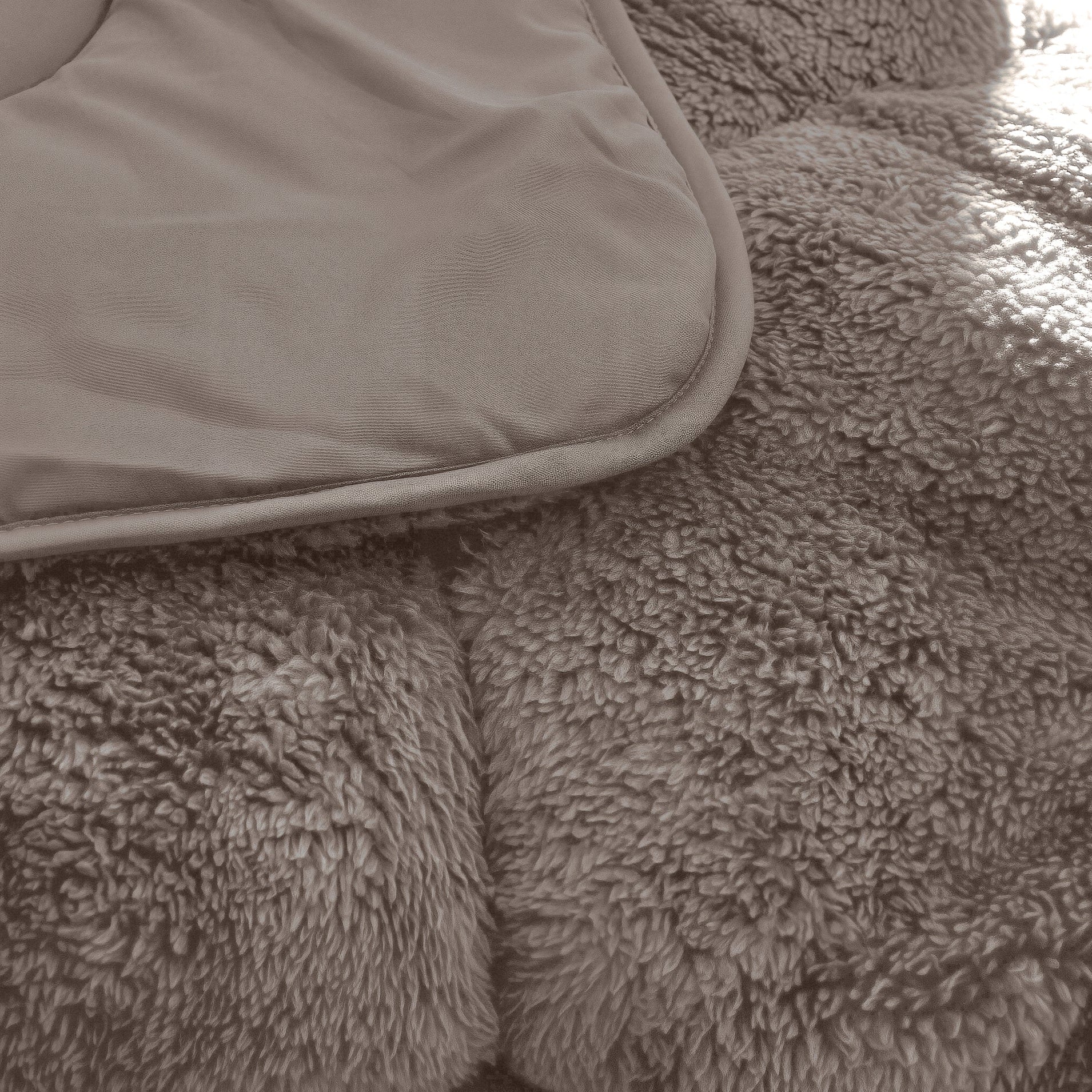 Sleeptime Lazy Dekbed Teddy Taupe/Grijs - Voor het hele jaar + Slopen