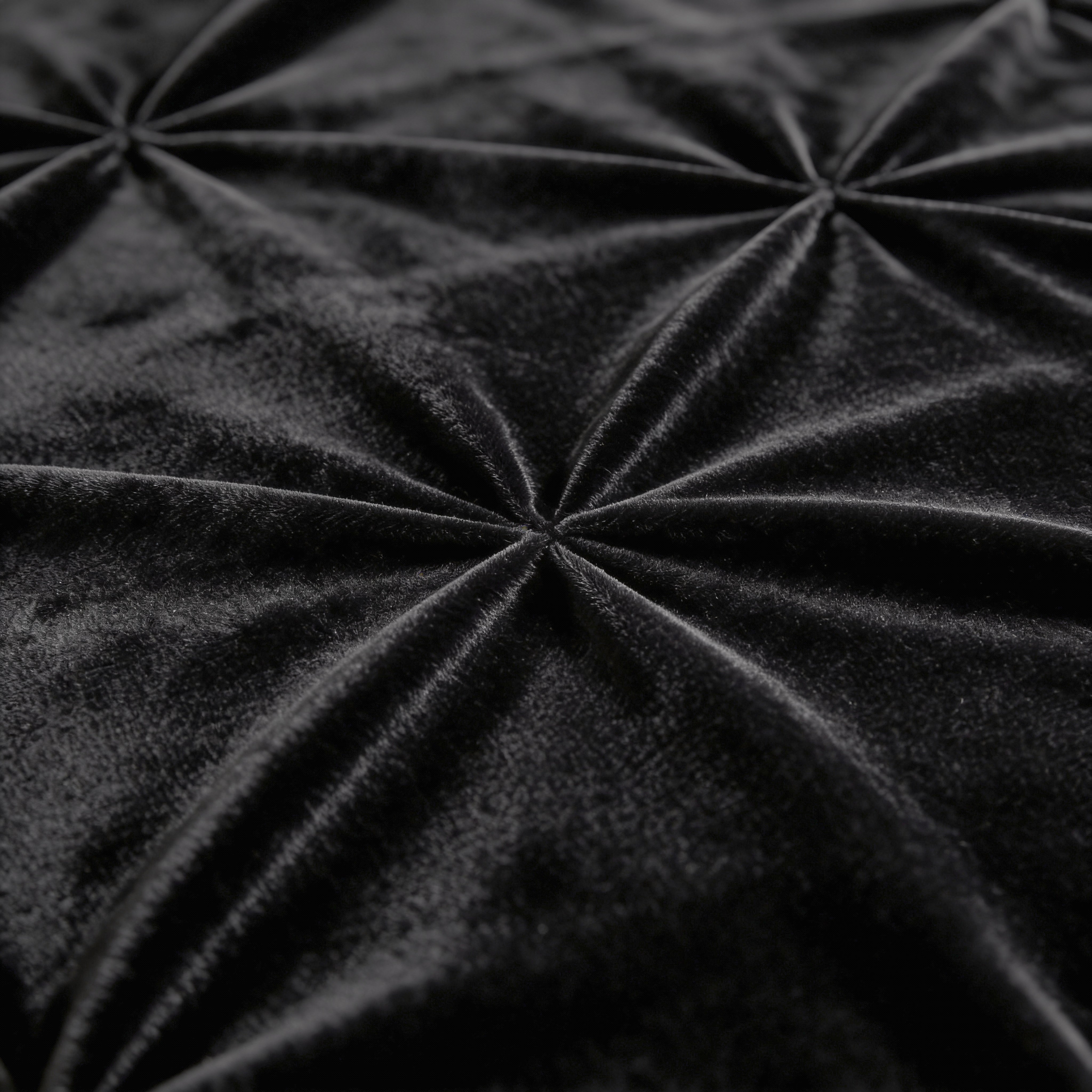 Sleeptime Lazy Velvet Pintuck Dekbed - Zwart - Voor het hele jaar