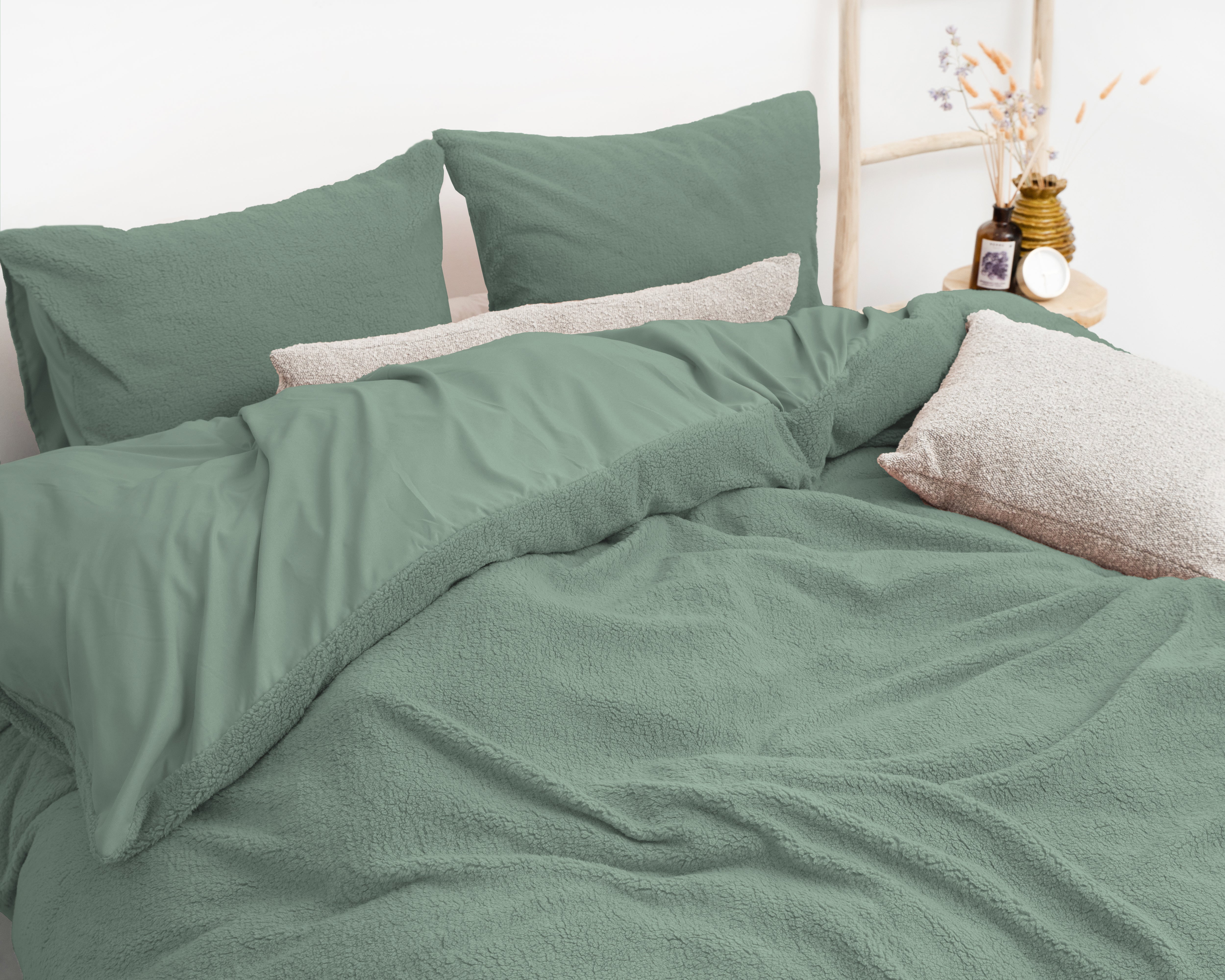 Teddy Duvet Cover Dark Green - Cuddly night's sleep - Soft and warm - Warm and luxurious feeling
