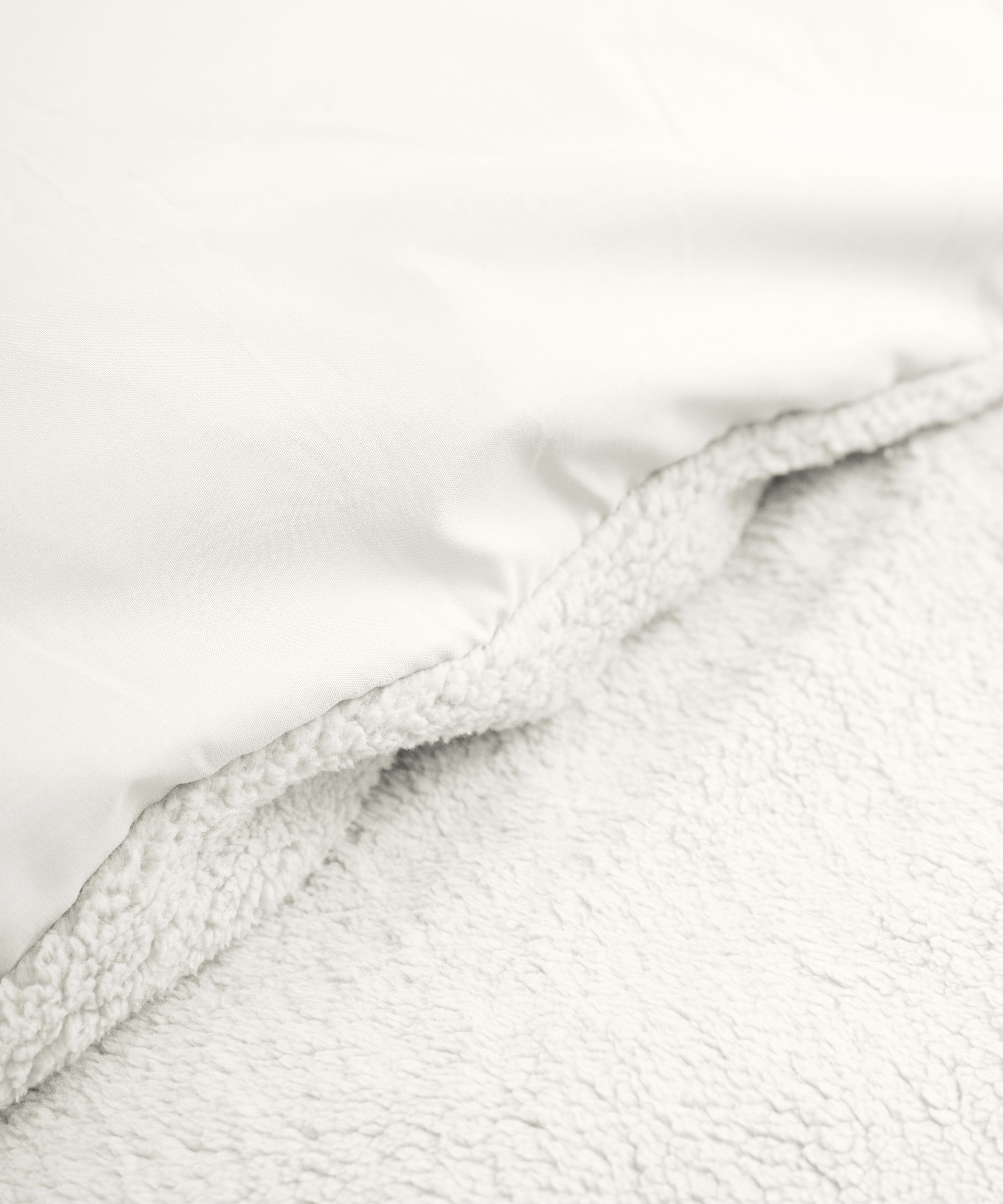 Teddy Duvet Cover White - Cuddly night's sleep - Soft and warm - Warm and luxurious feeling