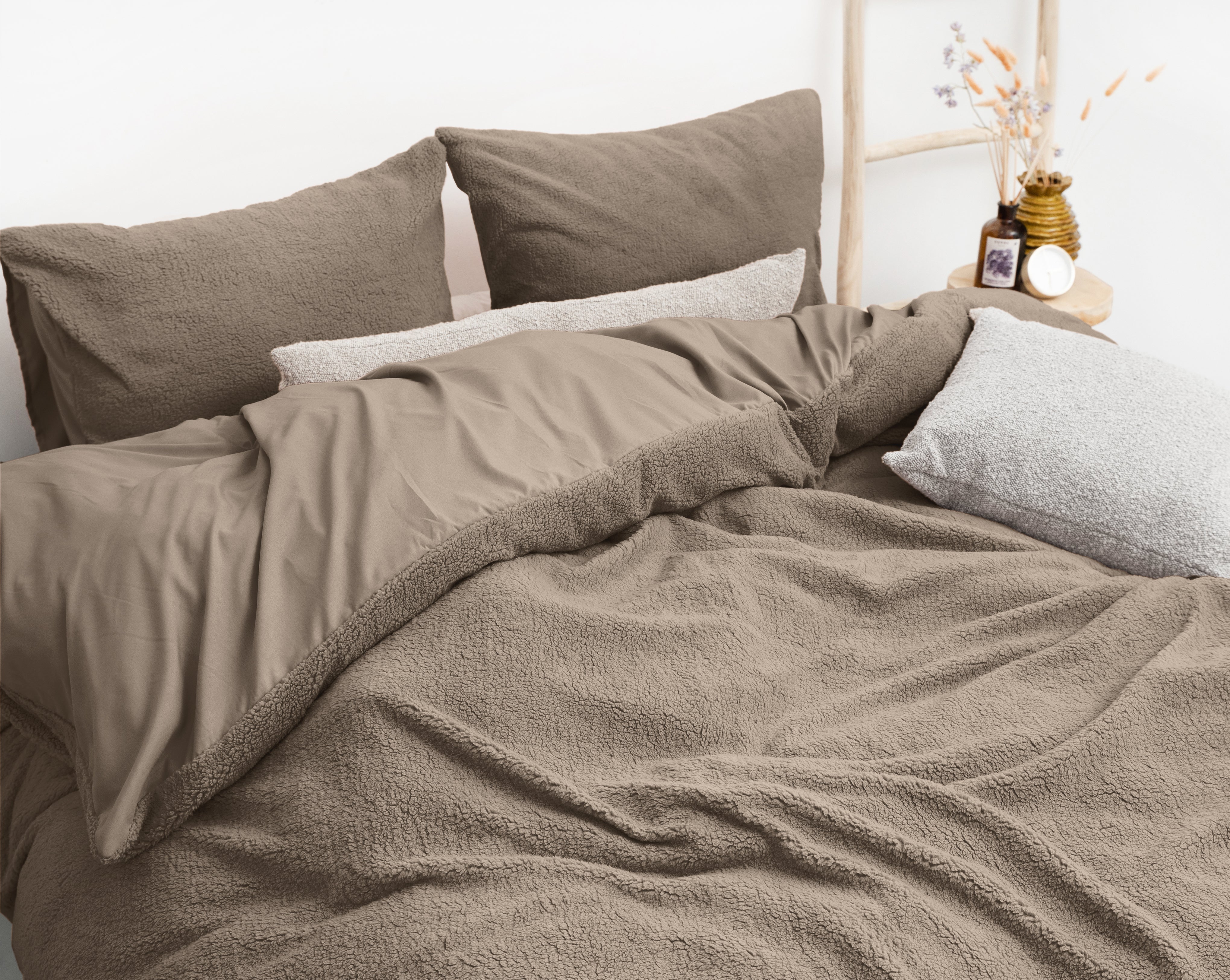 Teddy Cotton Duvet Cover Deep Taupe - Cooling underside - 100% breathable cotton - Cuddly night's sleep