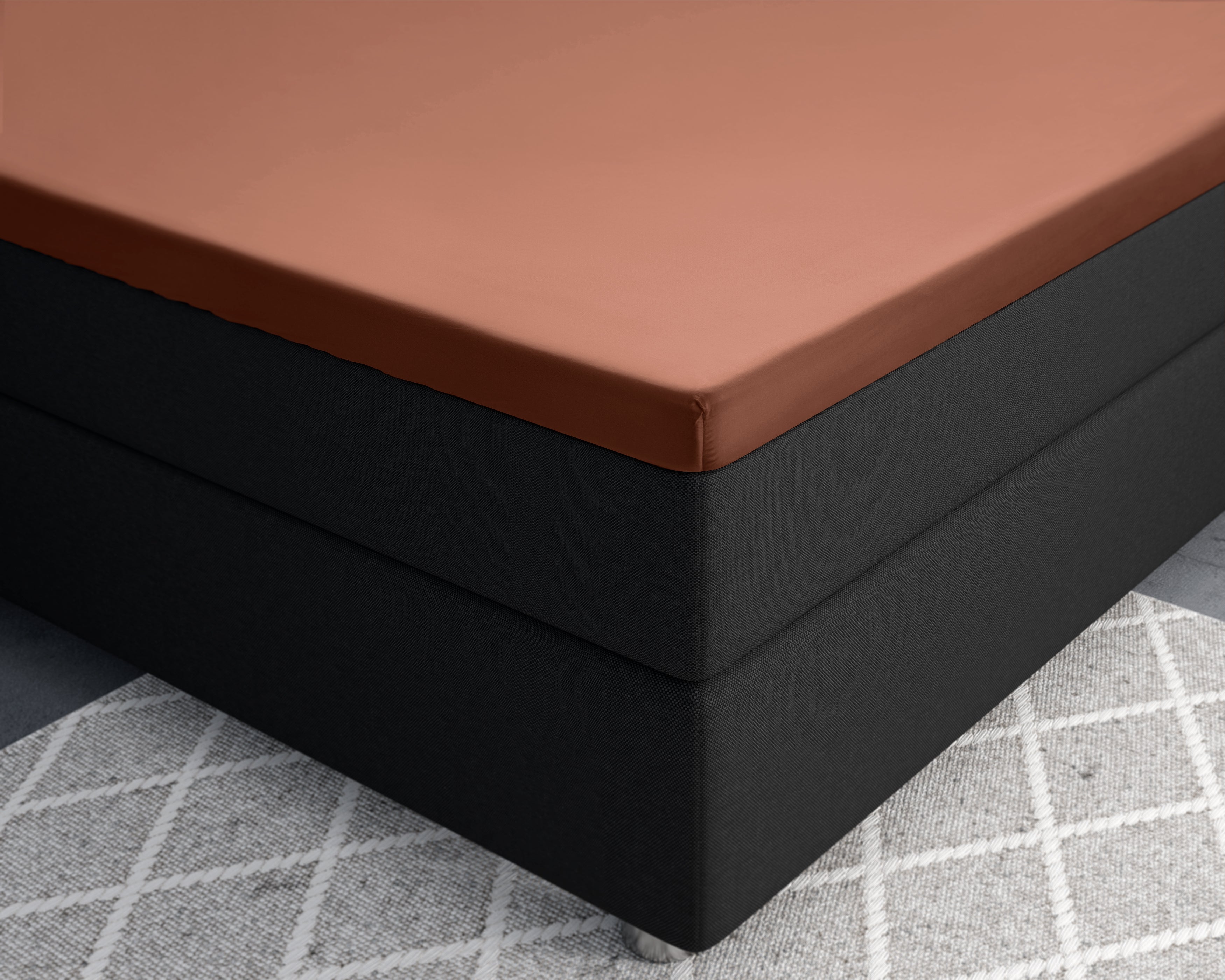 Topper Satin Fitted Sheet Brown - Reactive washed - Soft, smooth, breathable and has a light sheen - Free from harmful substances and skin-friendly