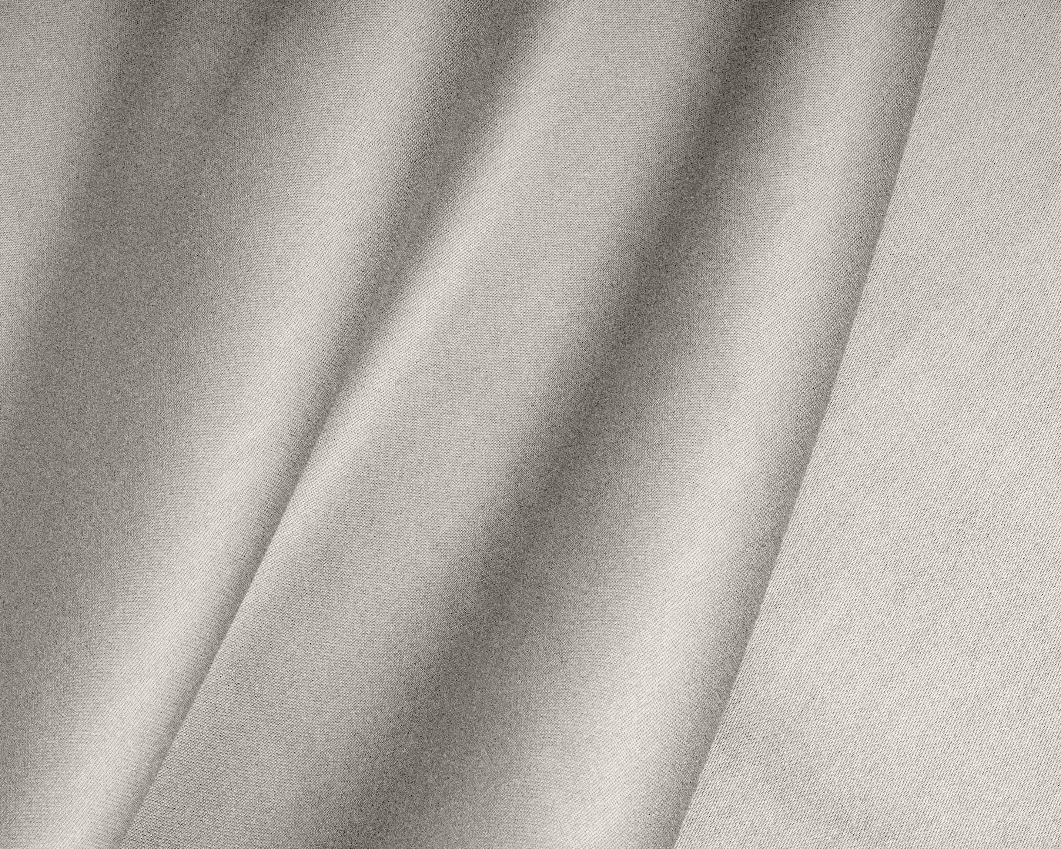 Topper Satin Fitted Sheet Cream - Reactive washed - Soft, smooth, breathable and has a light sheen - Free from harmful substances and skin-friendly
