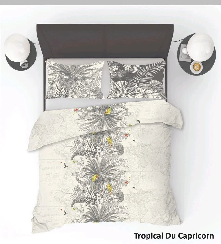 Tropical Capricorn Duvet Cover – Tropical Atmosphere, World Map & Birds