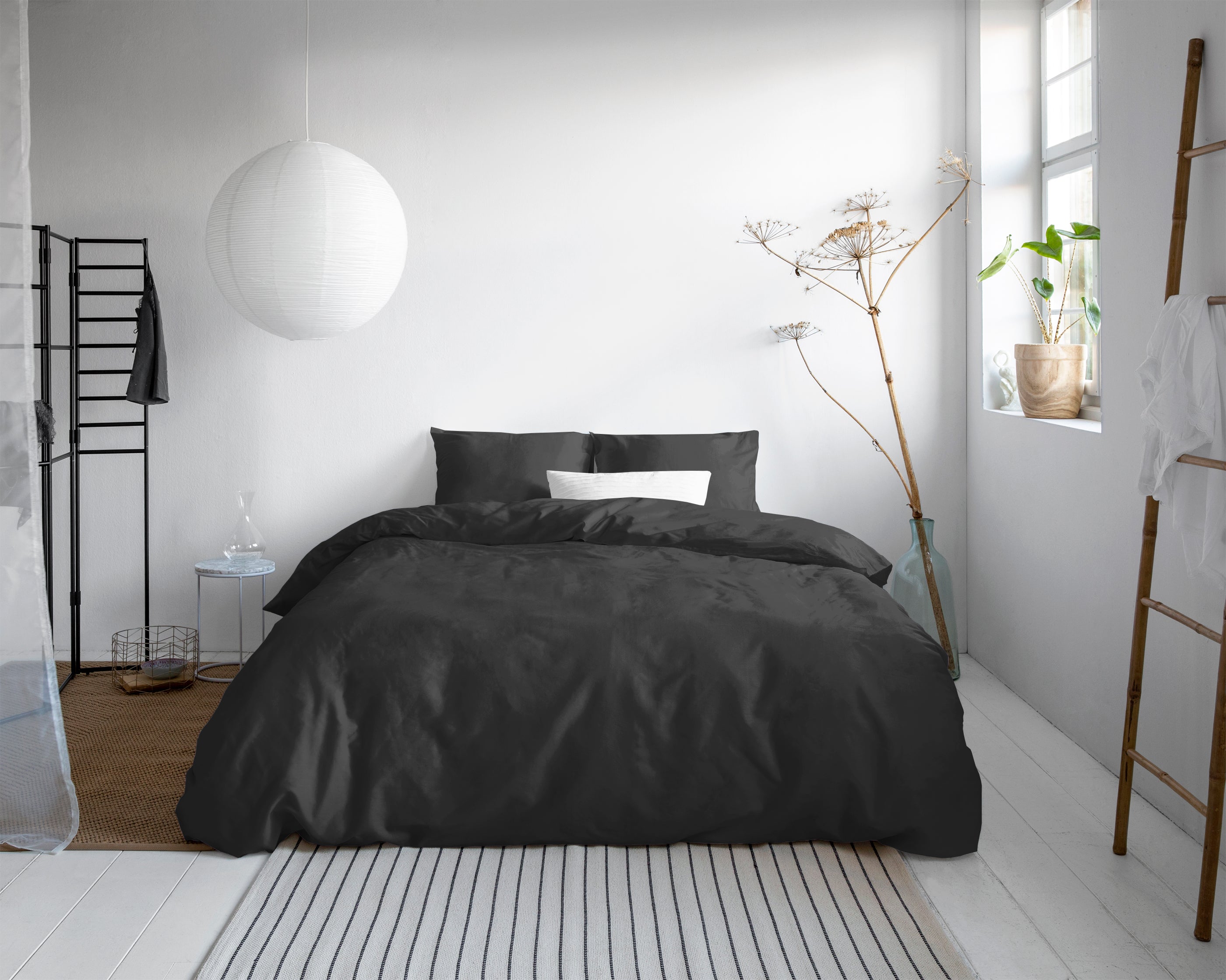 Uni Satin Duvet Cover Black - Luxury Satin - High Quality - Modern