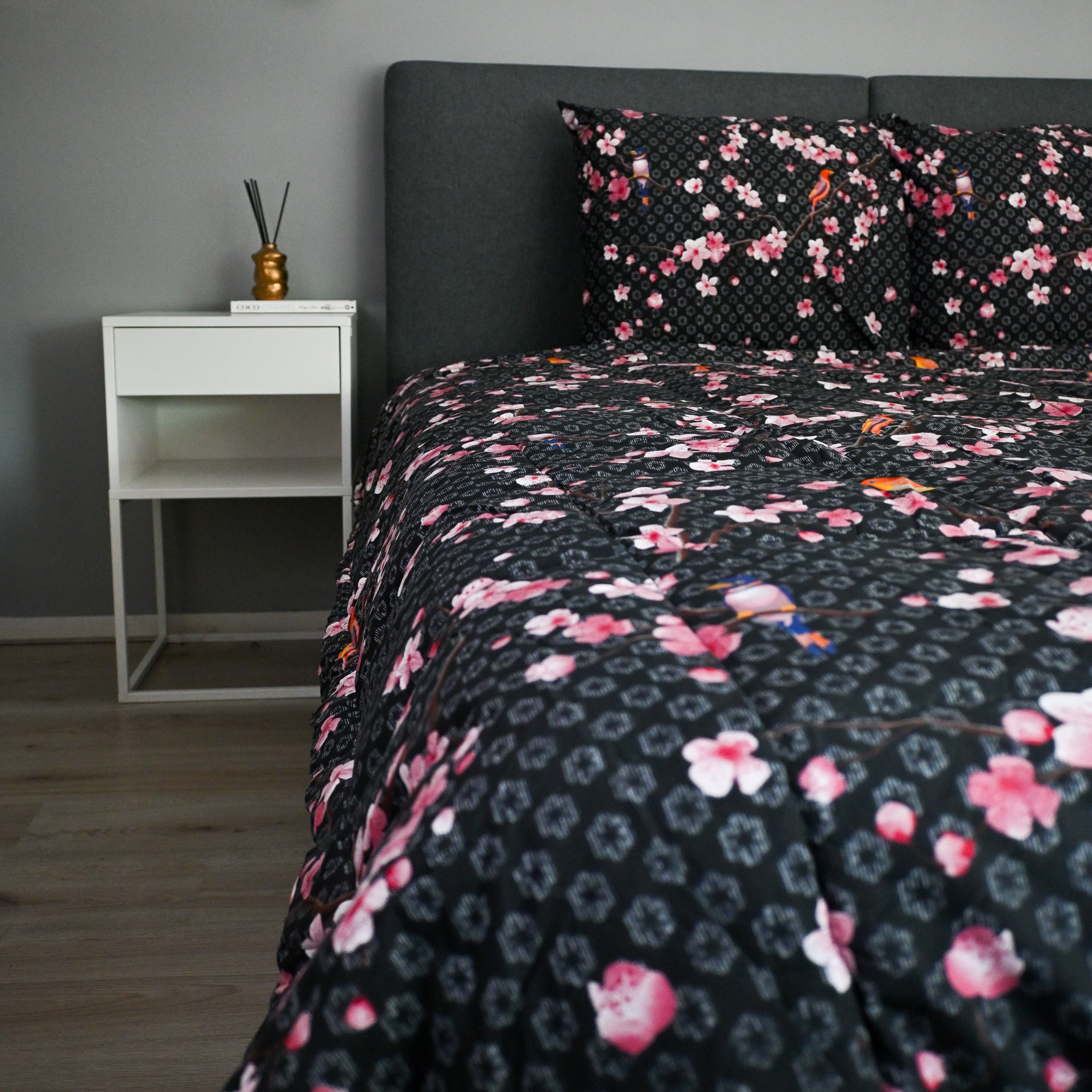 Valking Dekbed - Japon Black - Voor het hele jaar + Kussenslopen