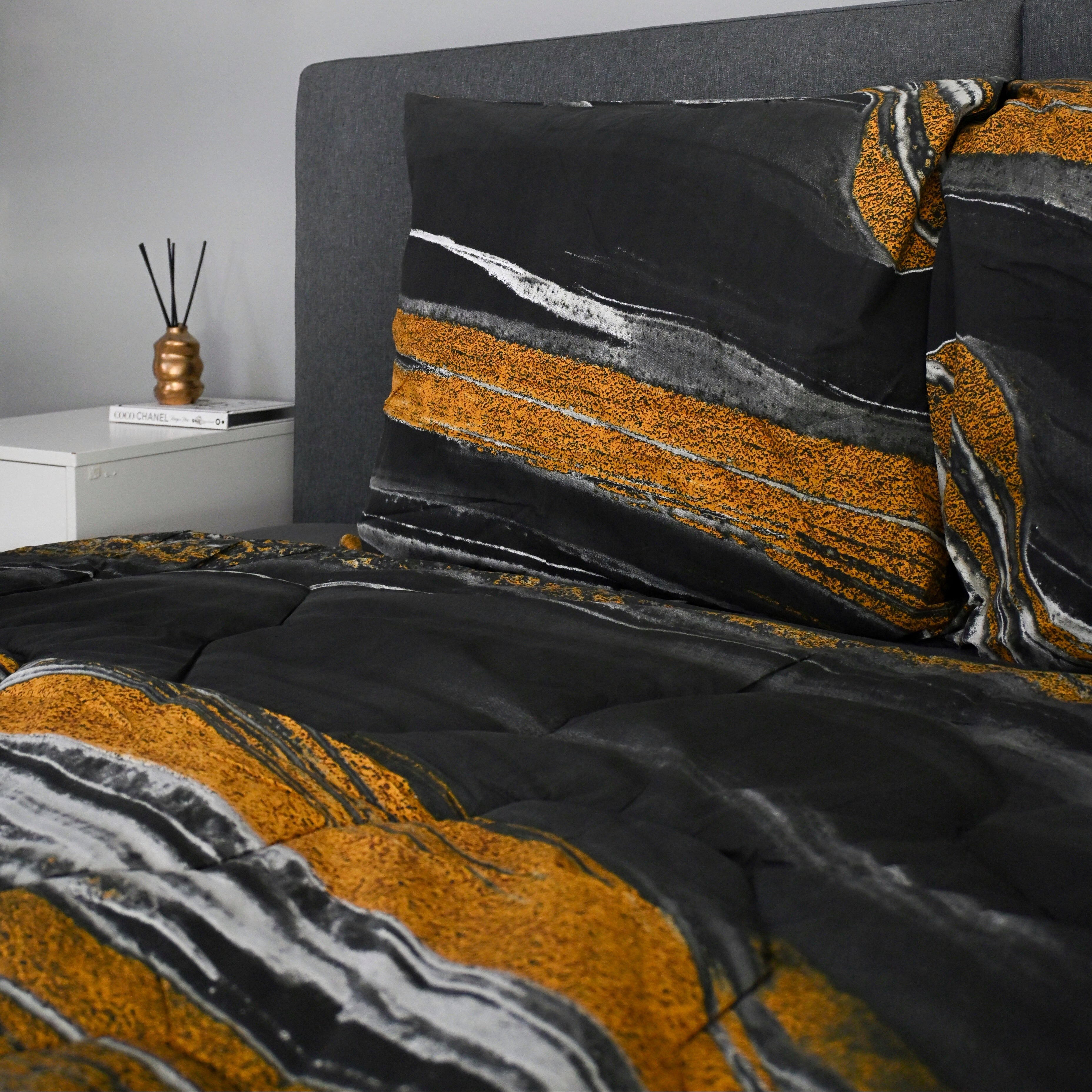 All-in-One Lazy Duvet Marble Black Gold - Duvet with pillowcases