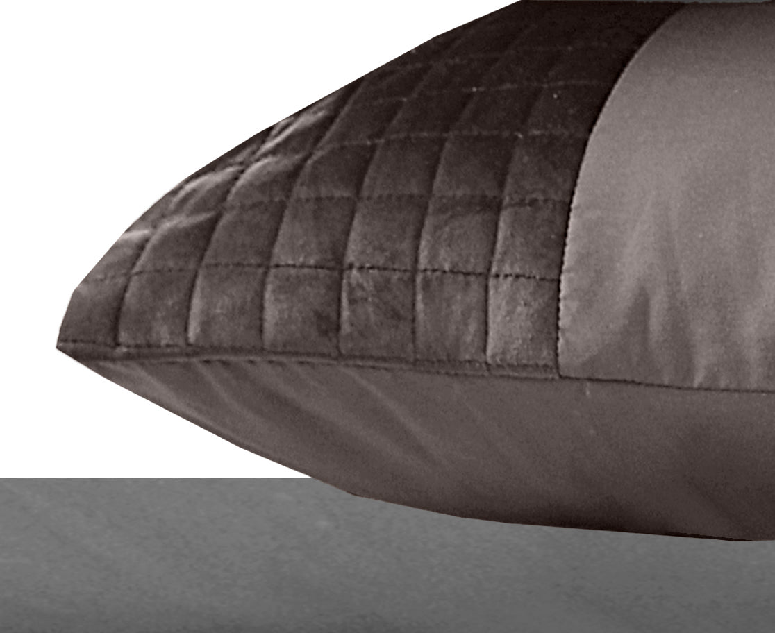 Velvet Band Taupe 2-pack pillowcases Taupe 60 x 70 - Hotel chic - Velvet soft - Luxuriously packaged