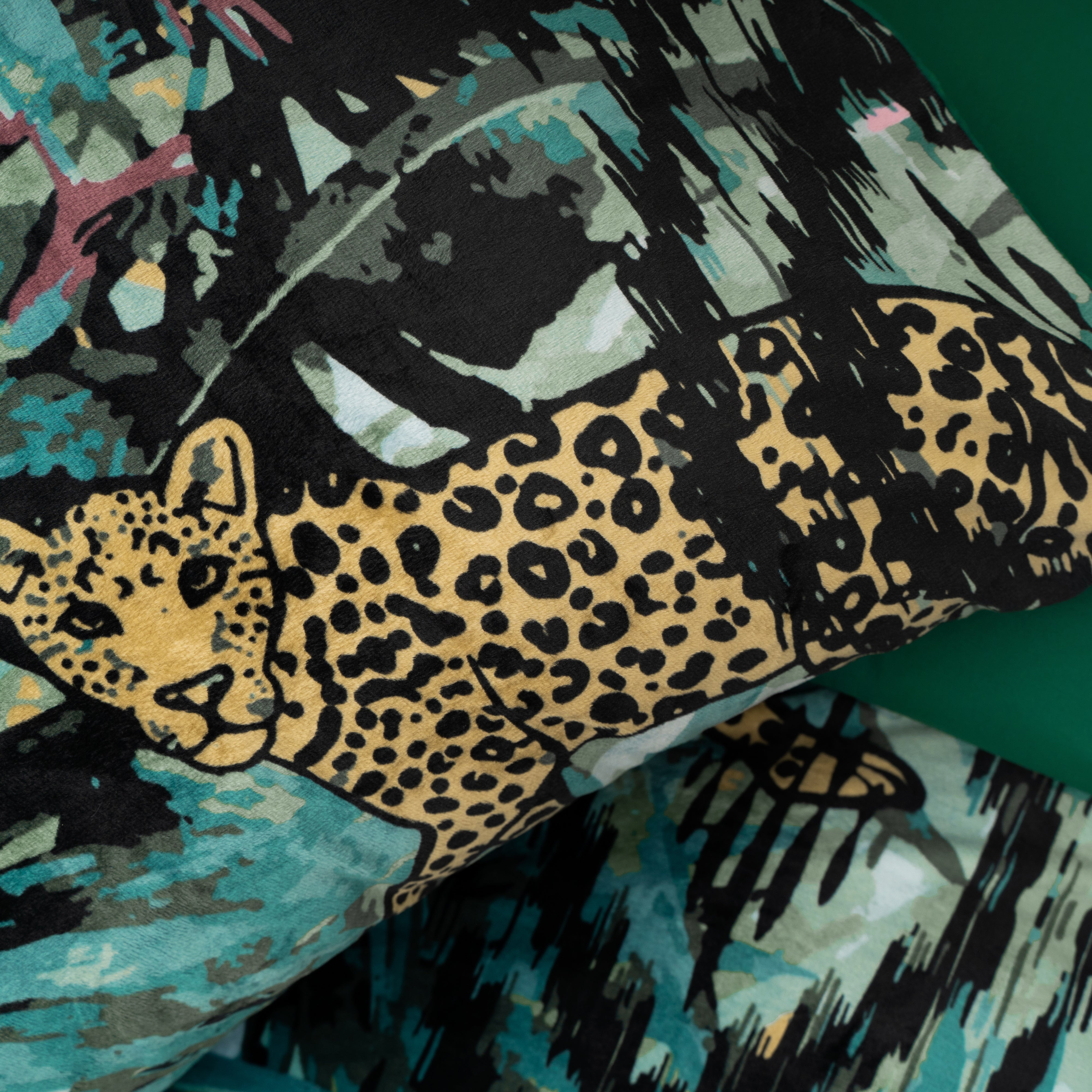 Velvet Botanical Forest Duvet Cover Green - Unique Design - Soft Velvet - Luxurious Feeling