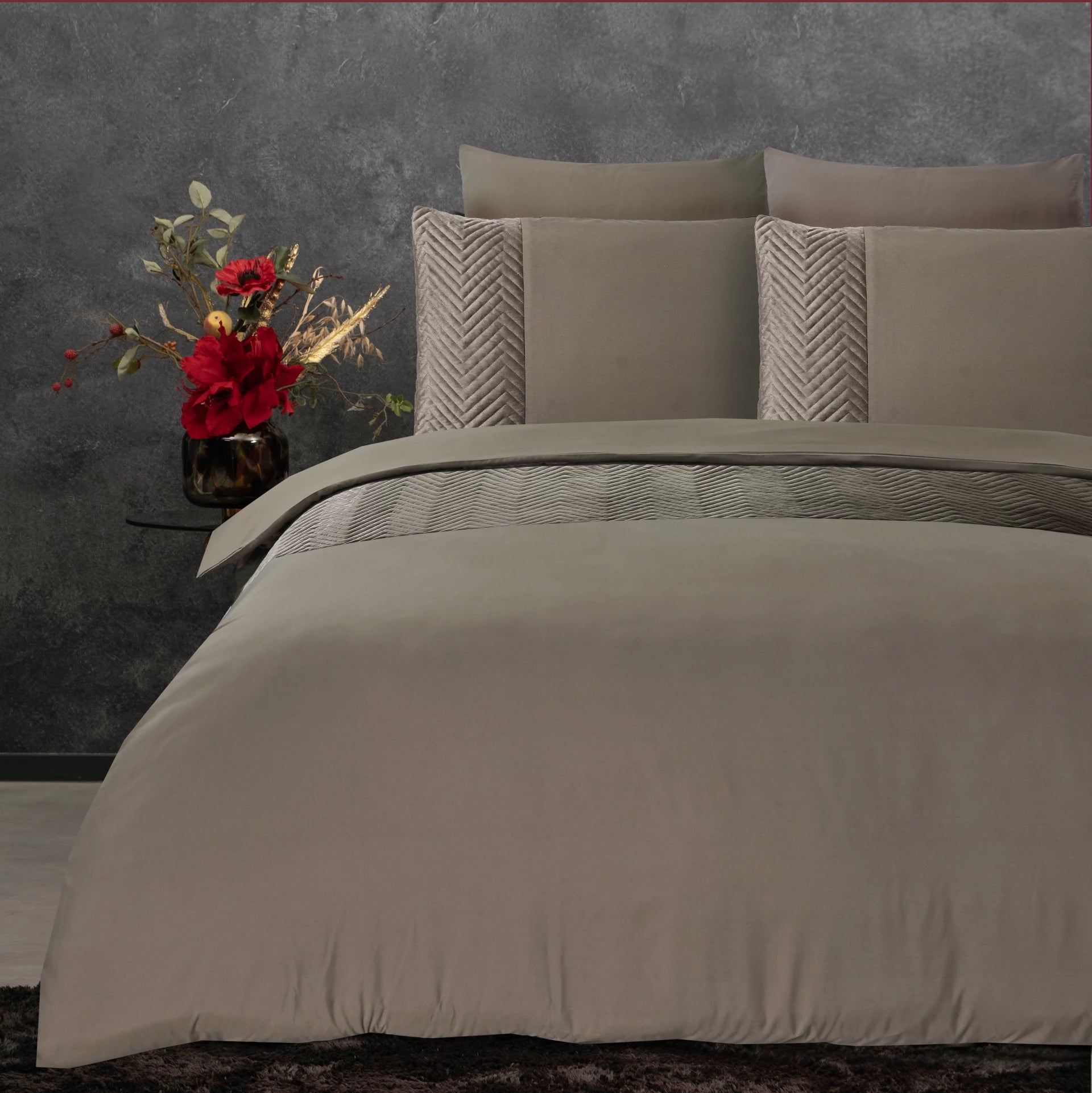 Velvet Crossline Taupe Duvet Cover - Luxurious velvet band - Velvet soft - Square stitched