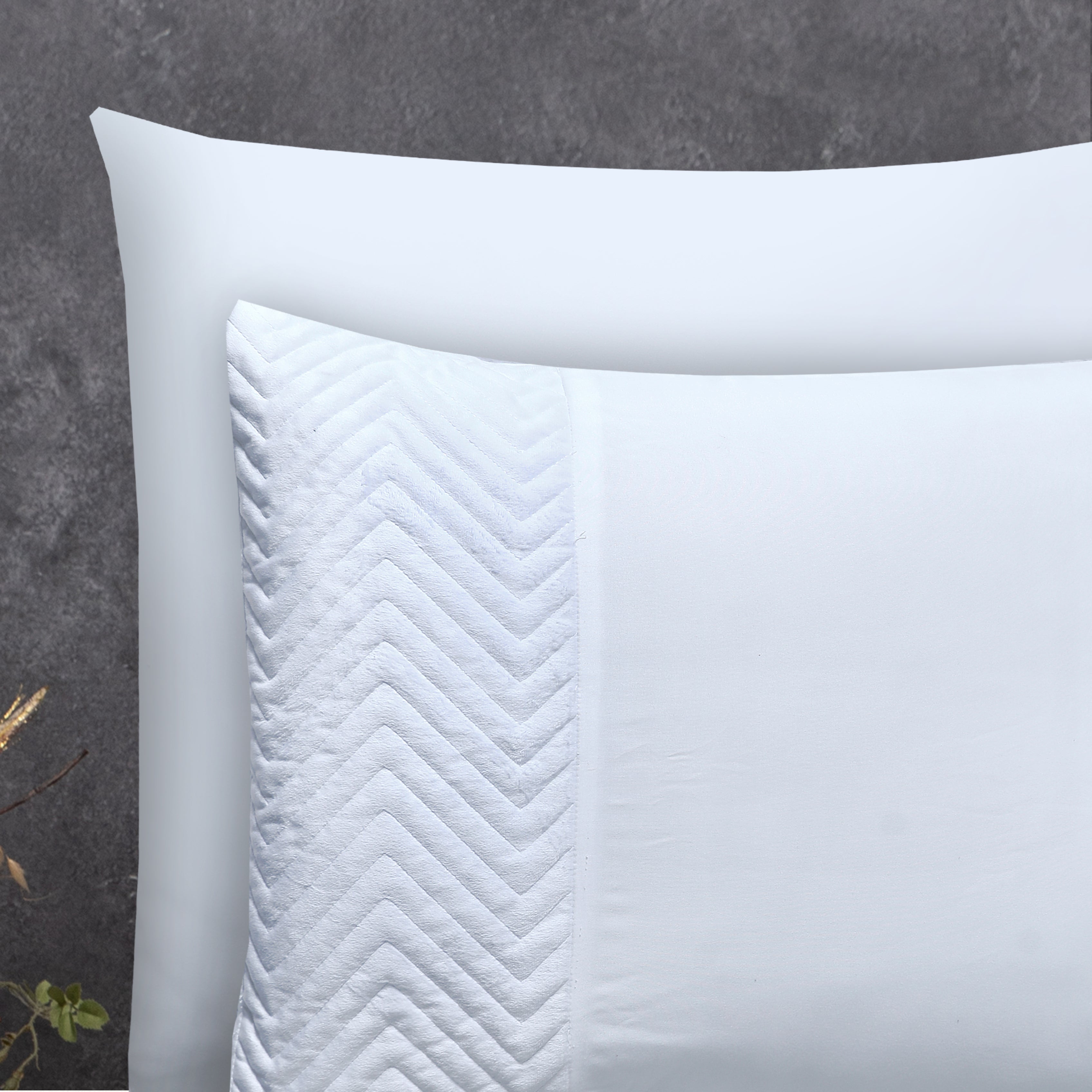 Velvet Crossline White Duvet Cover - Luxurious velvet band - Velvet soft - Square stitched