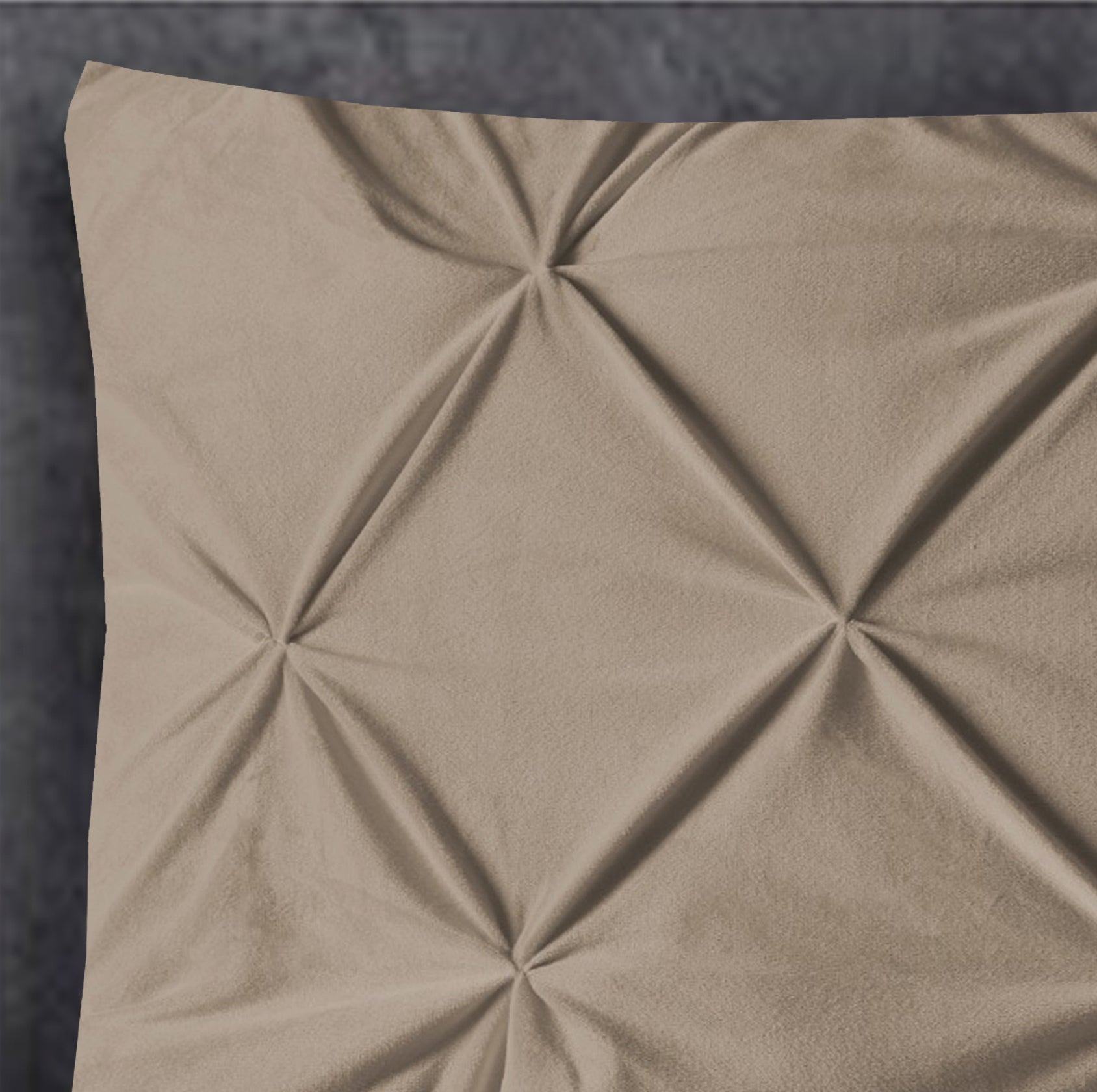 Velvet Pintuck 2-pack pillowcases Taupe 60 x 70 - Velvet soft - Plain color - Luxuriously packaged