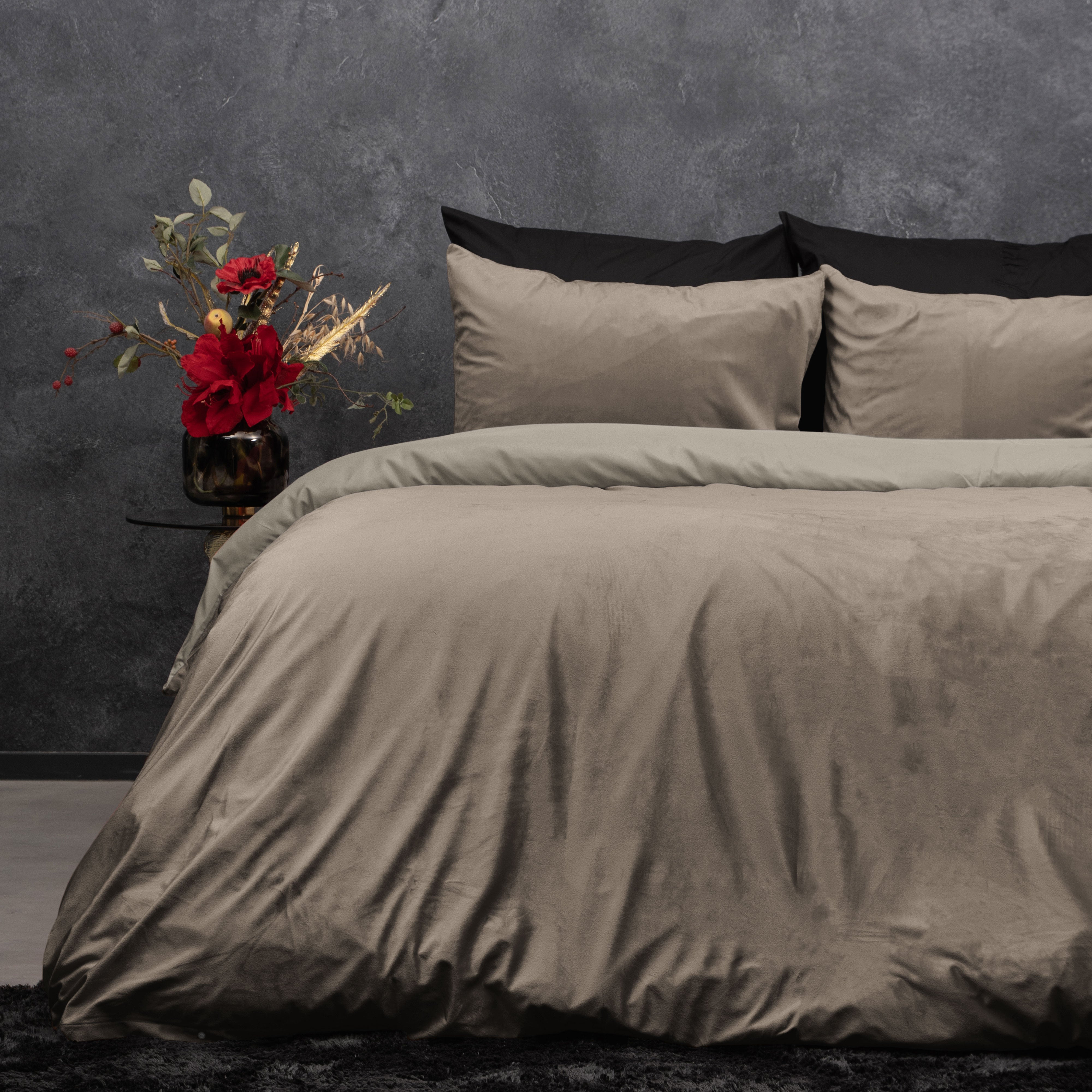 Velvet Uni Duvet Cover Taupe/Grey - Velvet soft - Anti-allergic - Luxuriously packaged