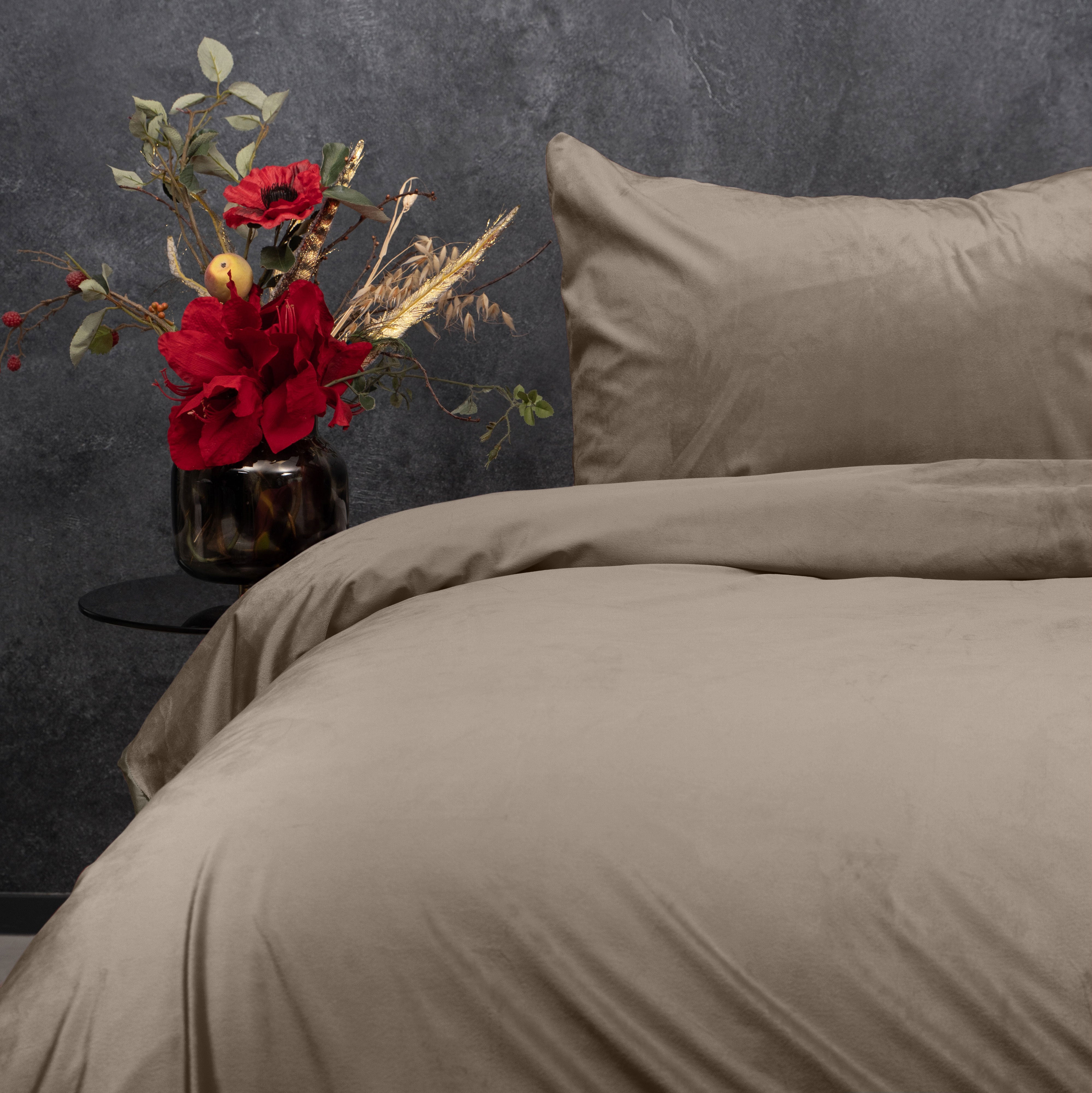 Velvet Uni Duvet Cover Taupe/Grey - Velvet soft - Anti-allergic - Luxuriously packaged