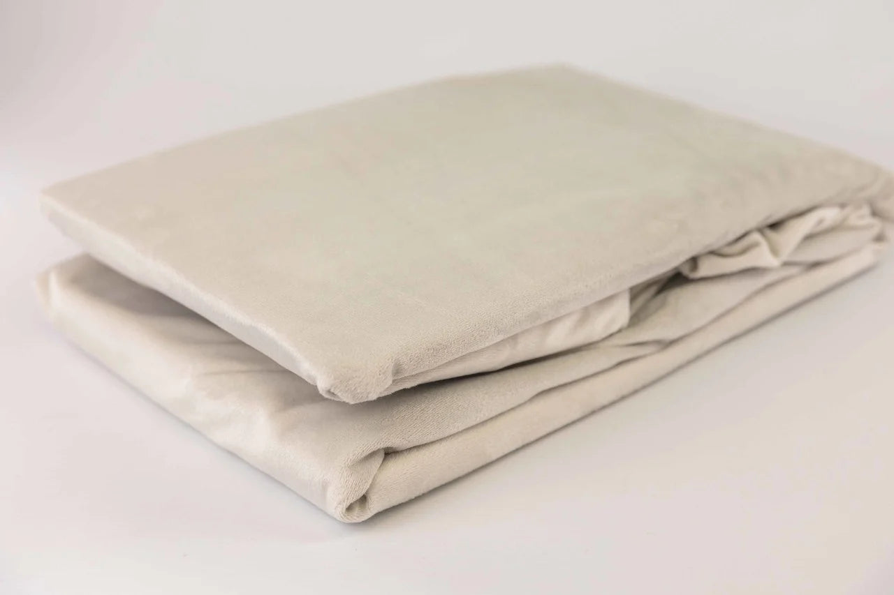 Velvet Velour Fitted Sheet Silver Grey | Luxury & Comfort for Mattresses up to 40 cm