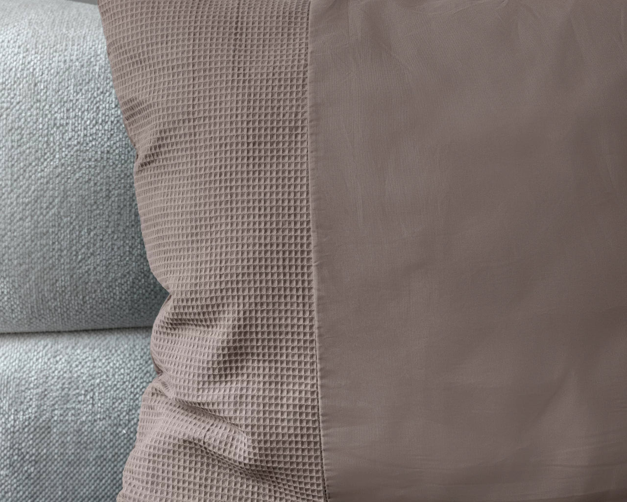 Waffle Duvet Cover Taupe - Fine woven cotton - Up to 260 long - Luxurious waffle structure
