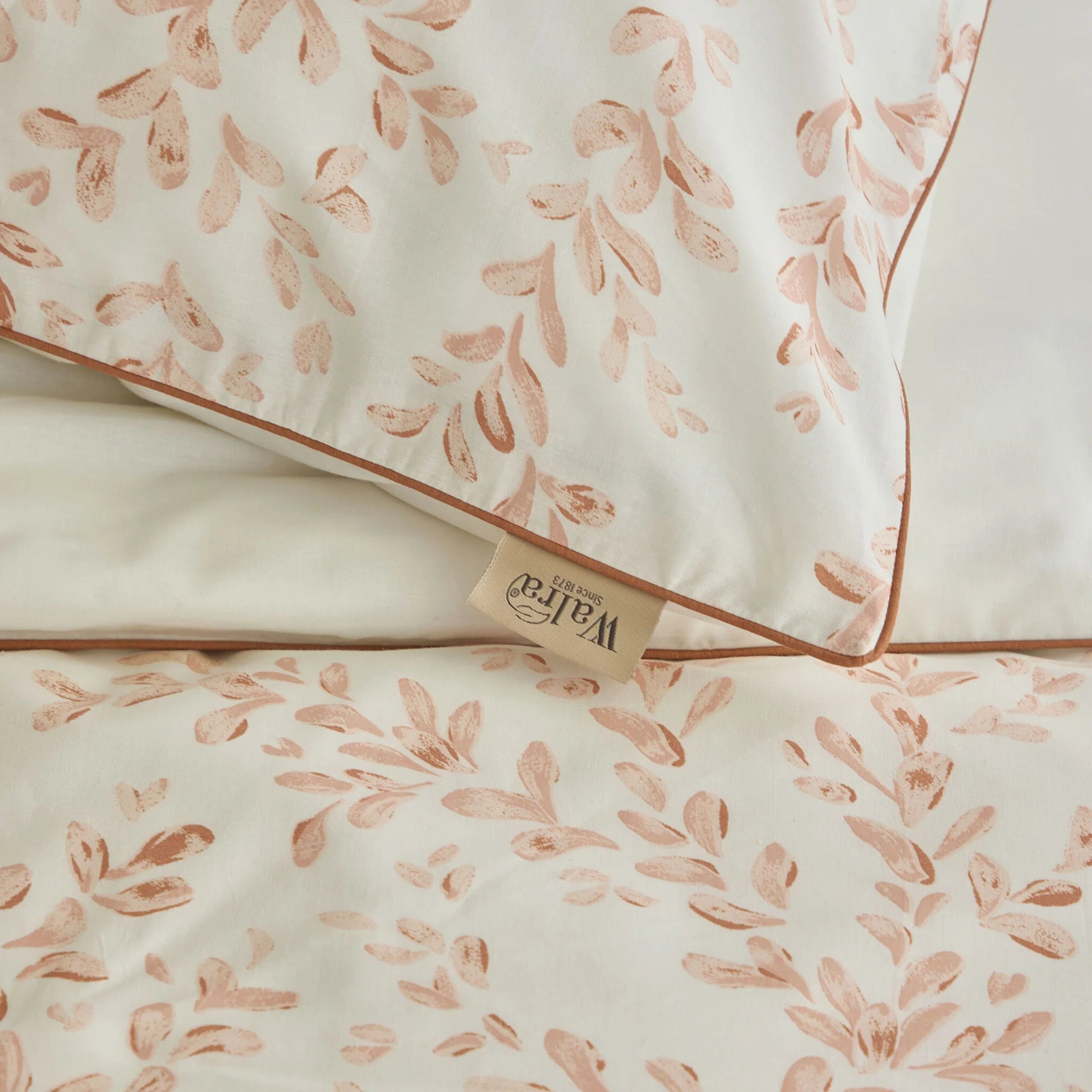 Walra Dekbedovertrek Blushed Leaves - Off White / Roze