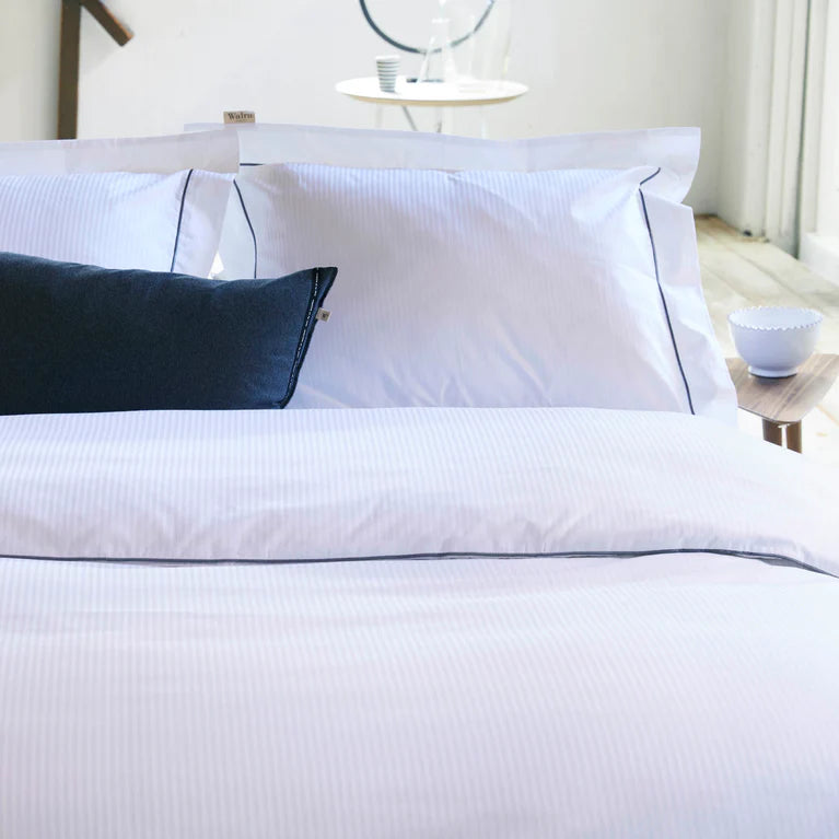 Walra Dekbedovertrek Subtile Stripes - Wit - 100% Katoen Satijn
